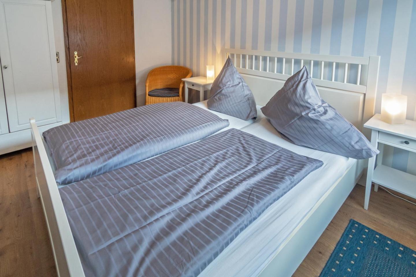 Strandkorb en Neßmersiel — bedroom