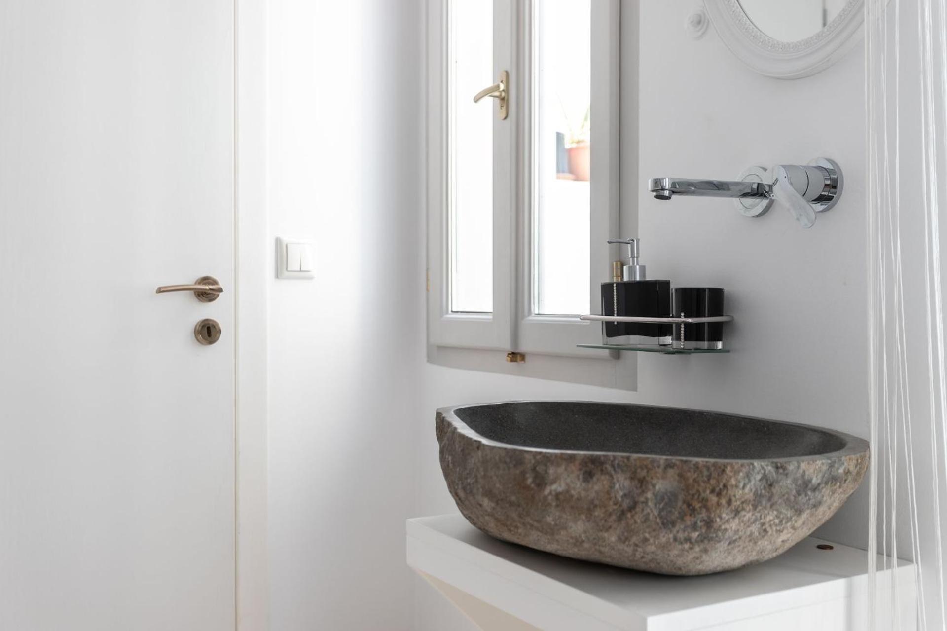 aníko suites Chora