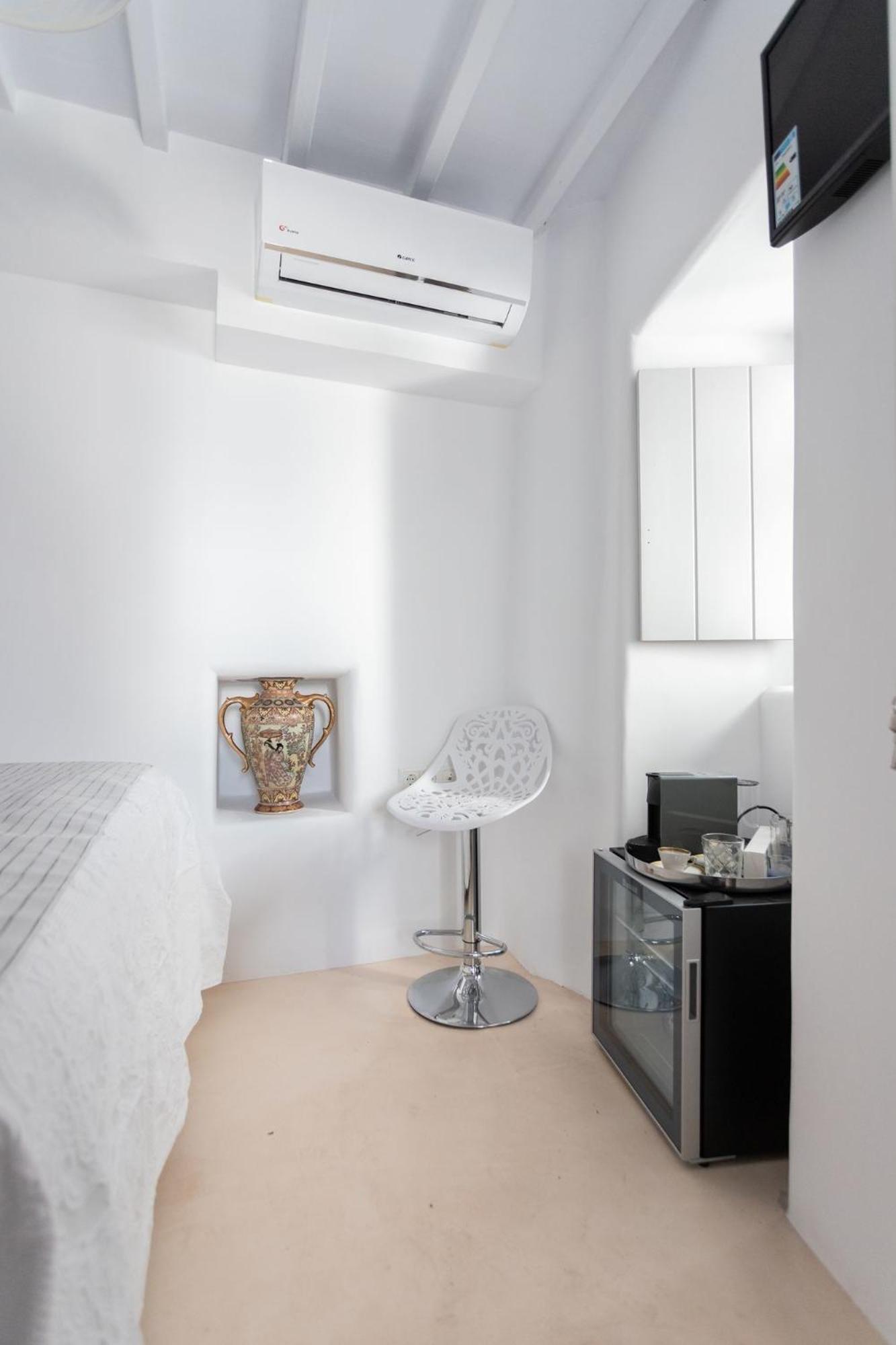 aníko suites Chora