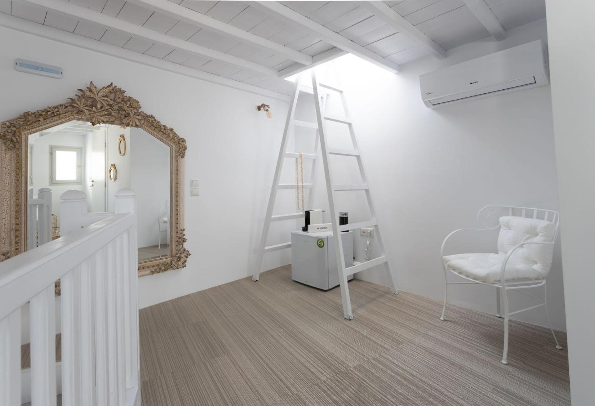 aníko suites Chora