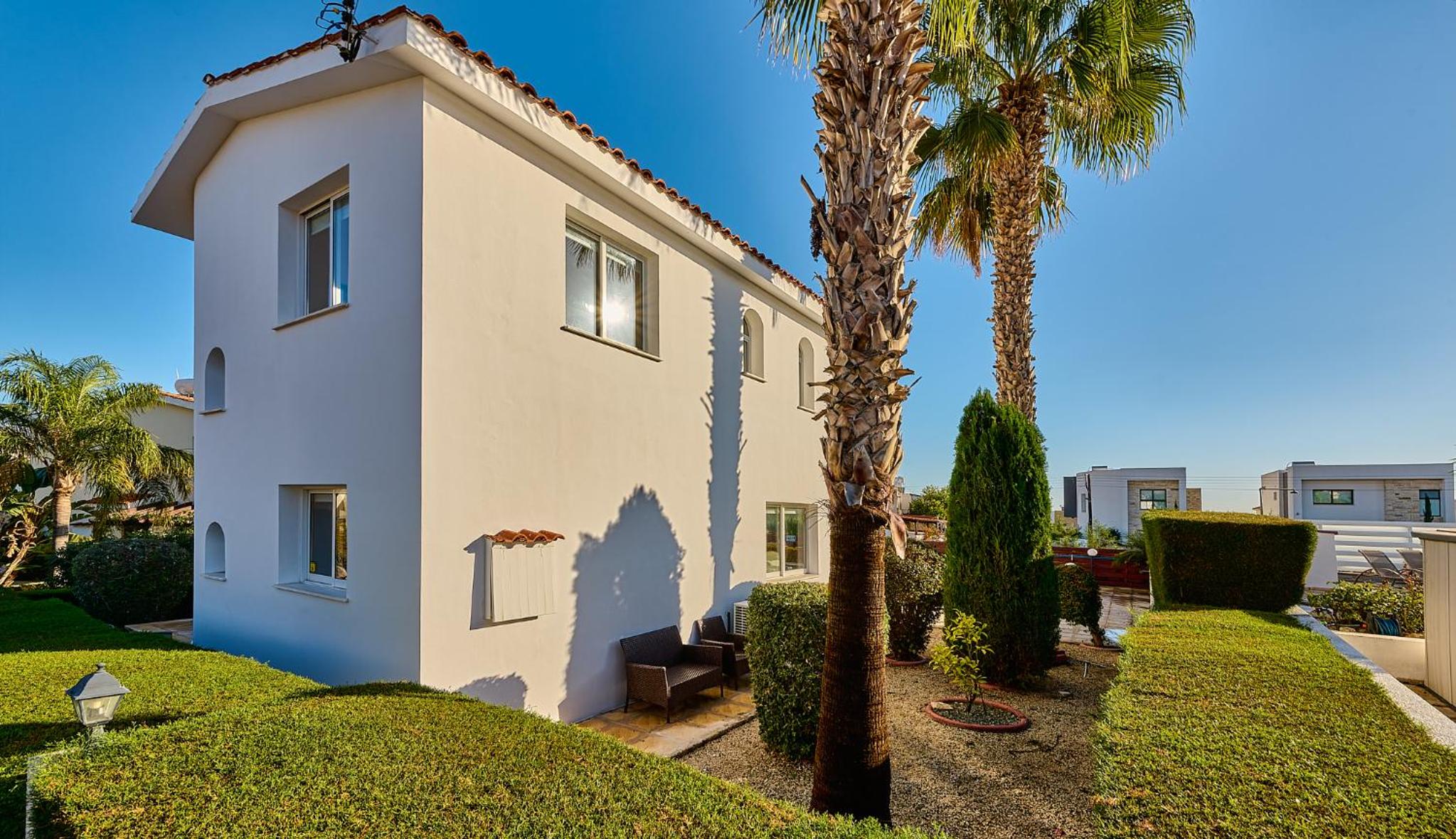 Villa Roker by Ezoria Villas