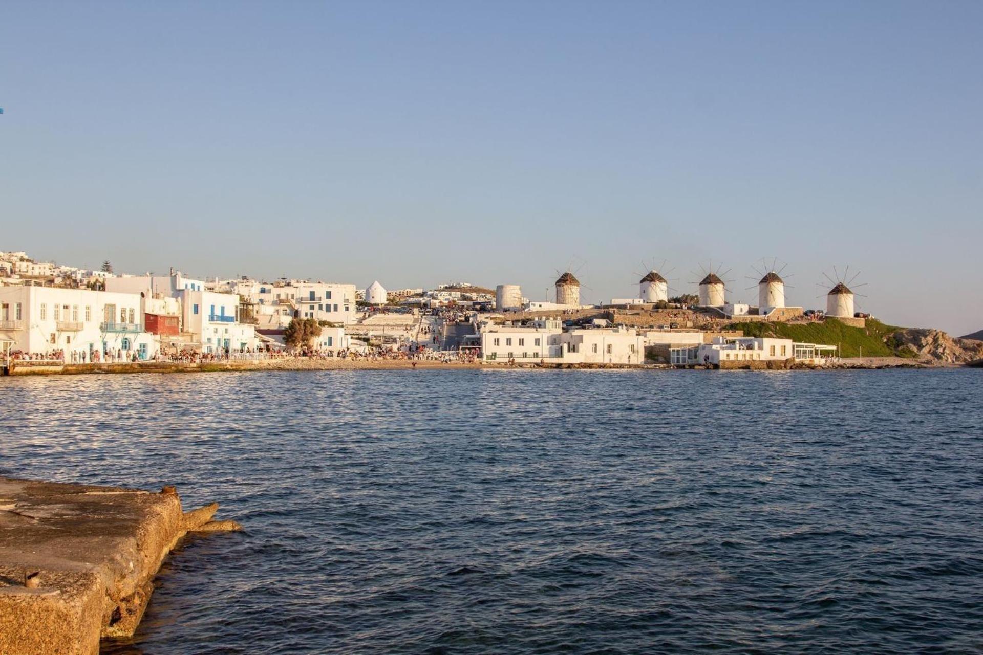 aníko suites Chora
