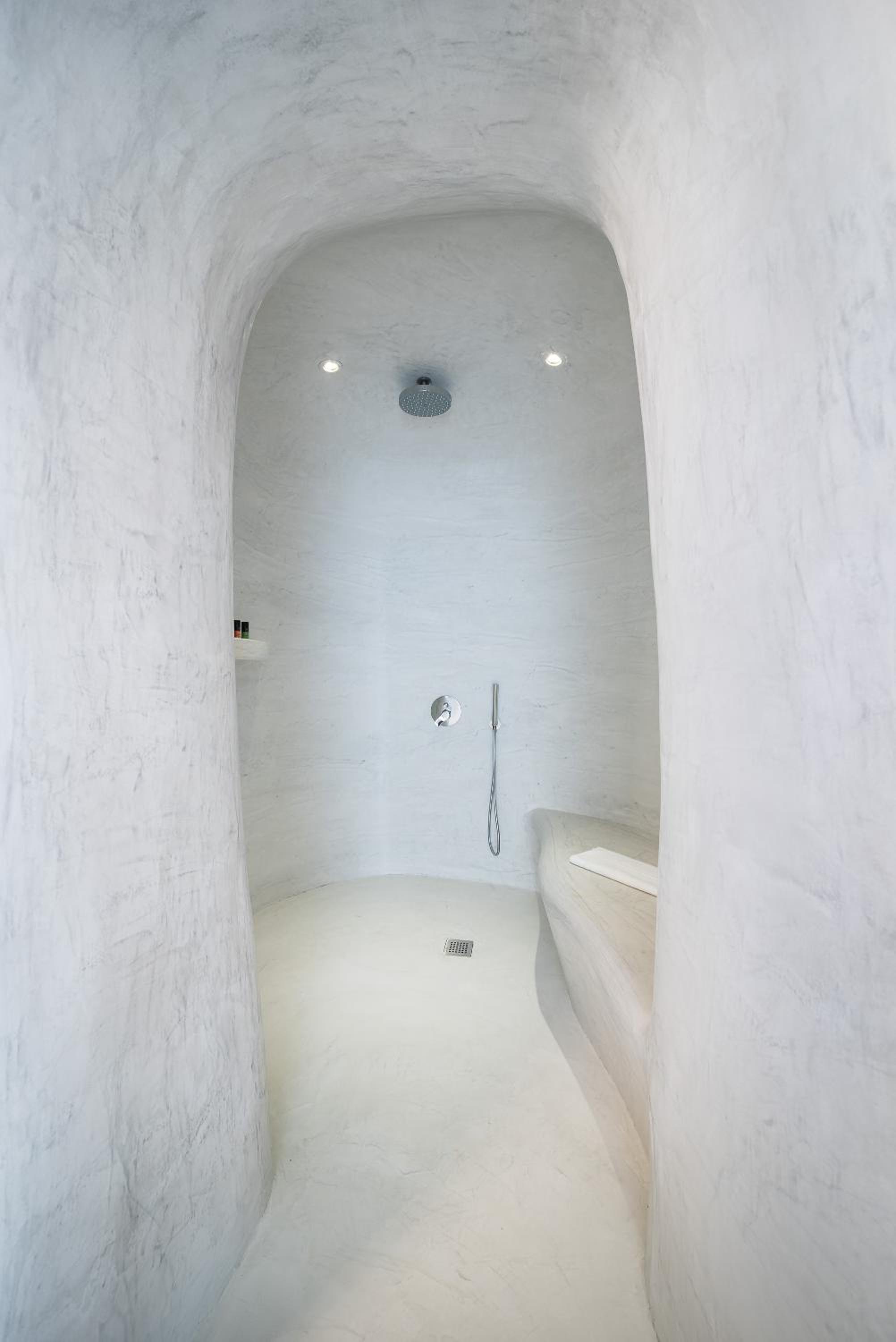 Oia Vacations - Maregio Suites - Property Image 12