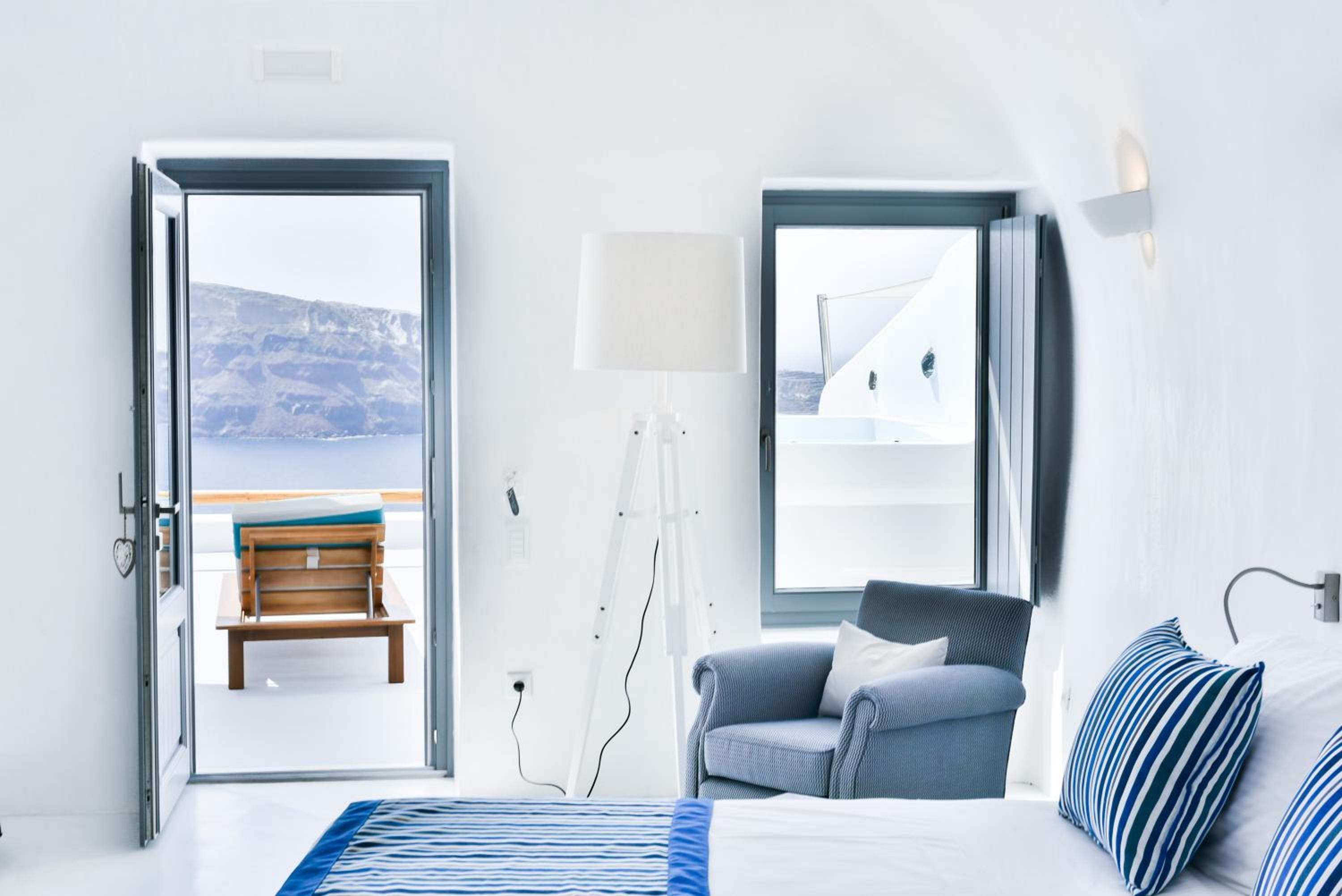 Oia Vacations - Maregio Suites - Property Image 2
