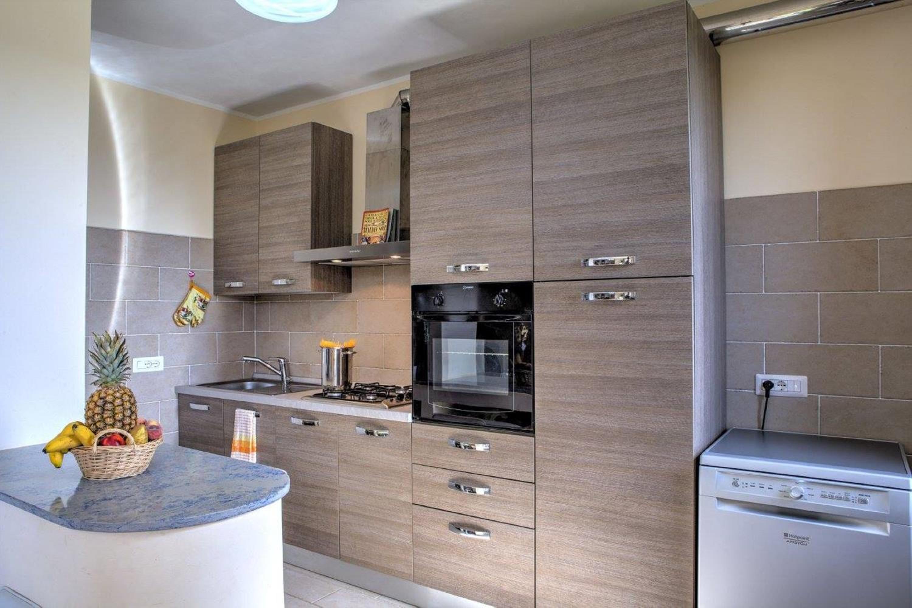Photo 34
