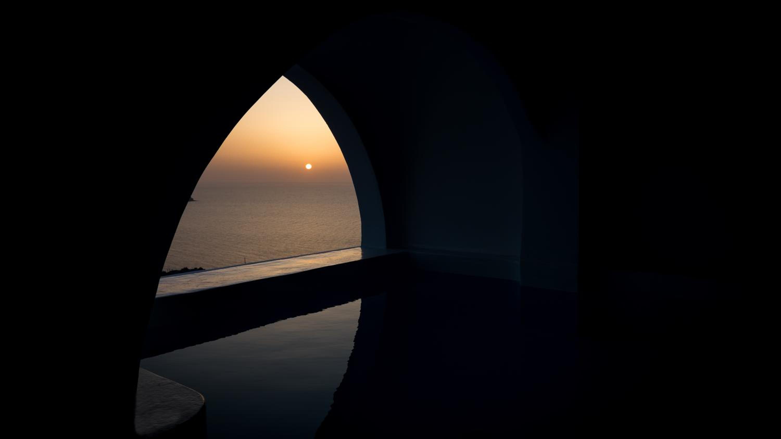 Oia Vacations - Maregio Suites - Property Image 17