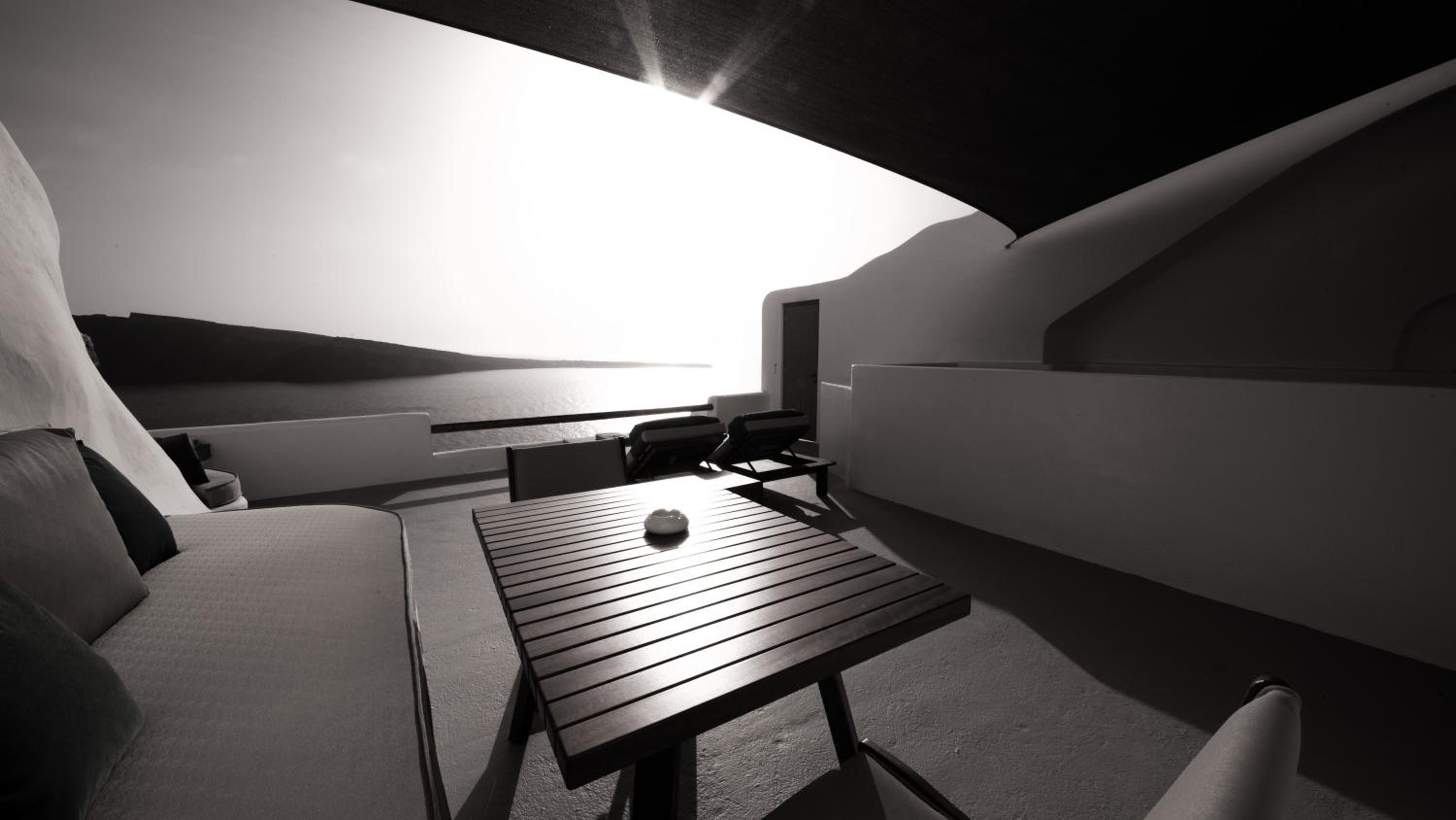 Oia Vacations - Maregio Suites - Property Image 26
