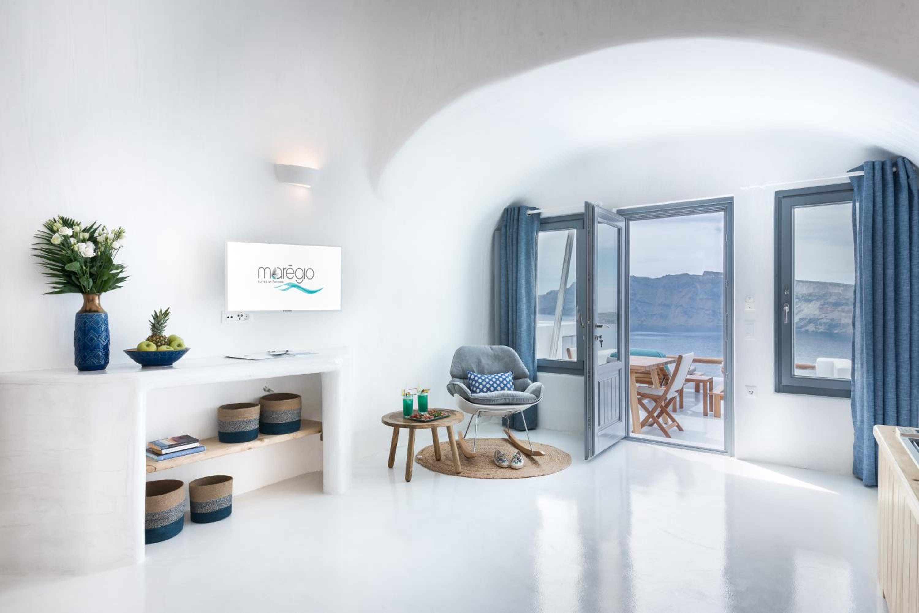 Oia Vacations - Maregio Suites - Property Image 22
