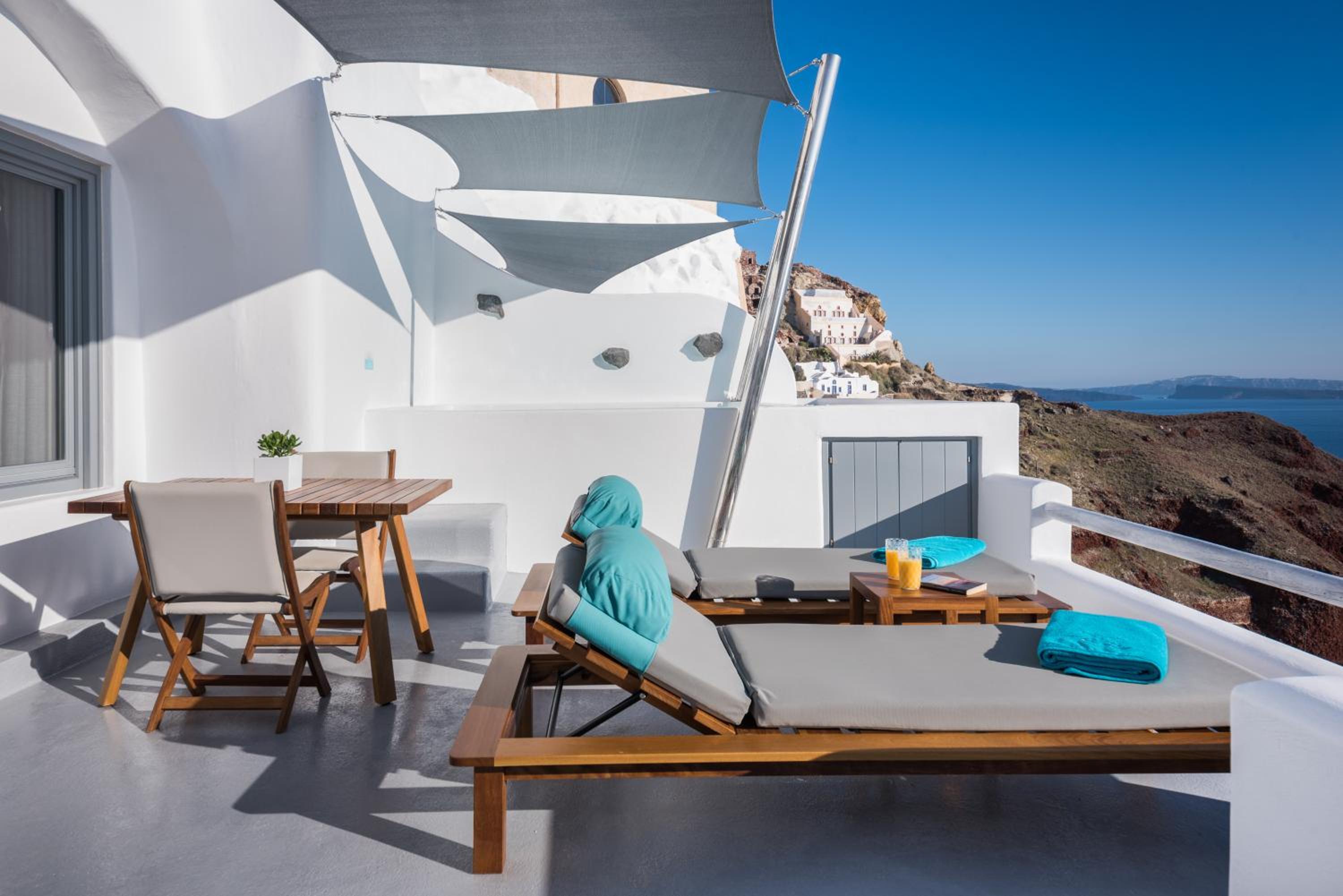 Oia Vacations - Maregio Suites - Property Image 24