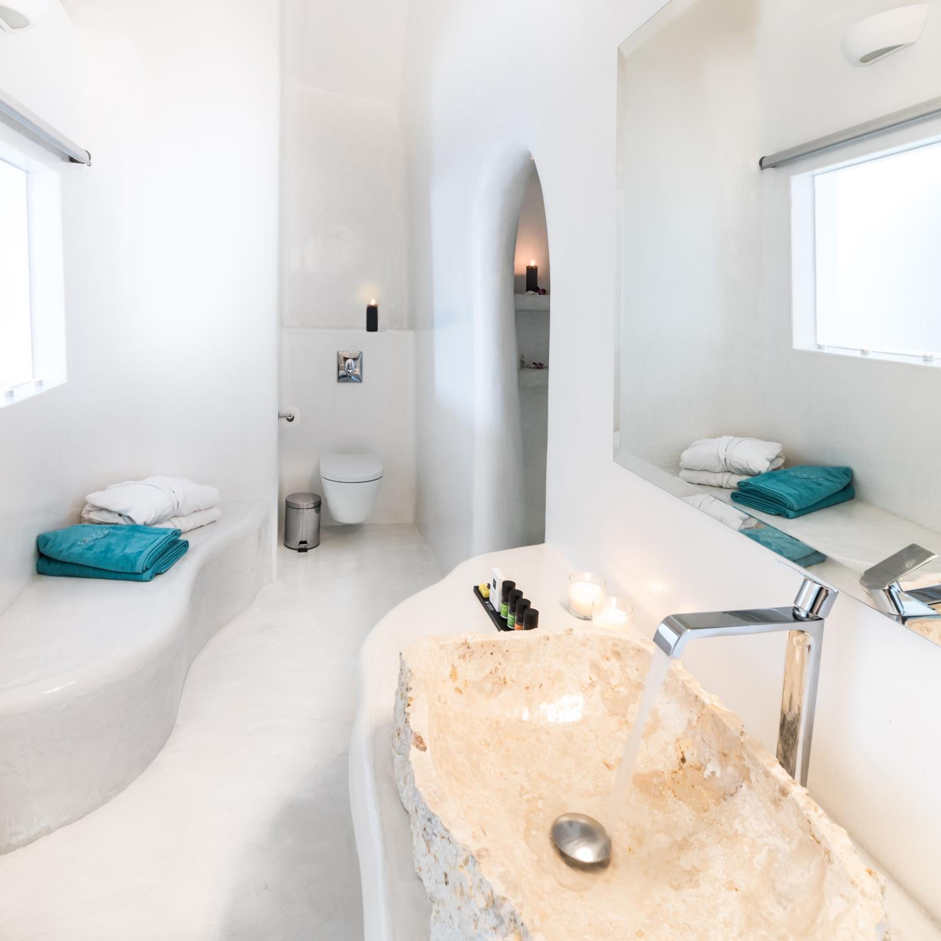 Oia Vacations - Maregio Suites - Property Image 121