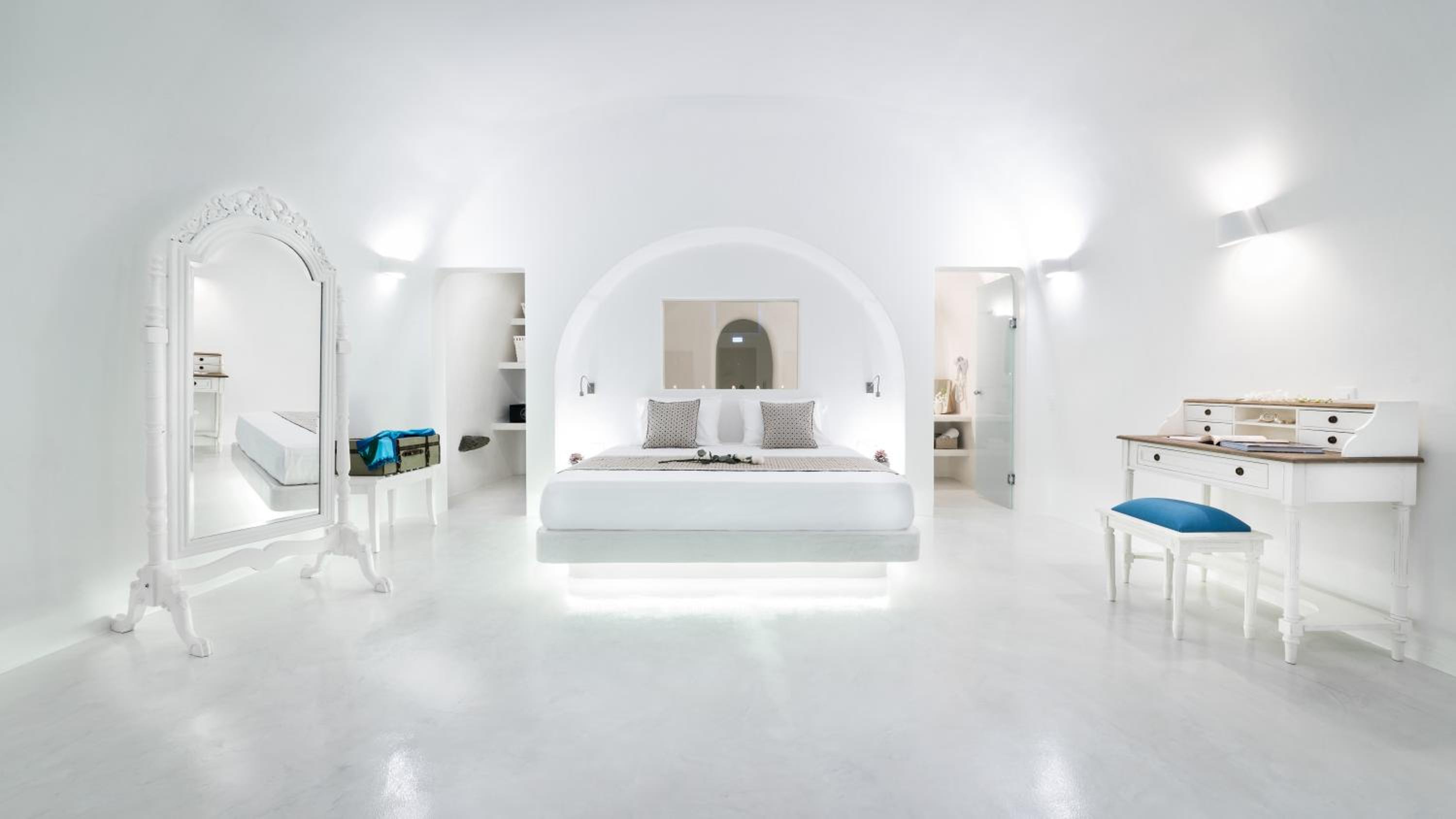 Oia Vacations - Maregio Suites - Property Image 125
