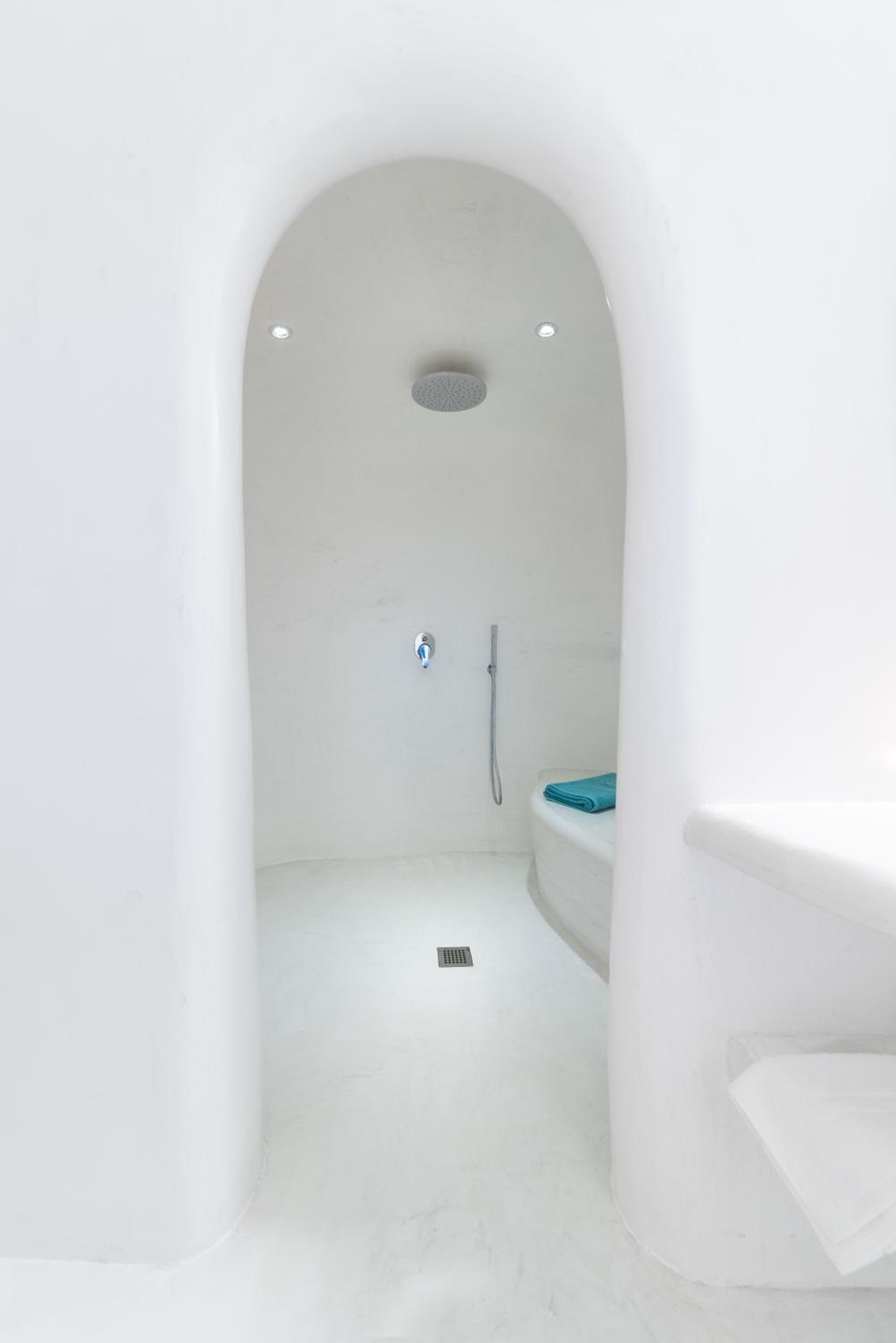 Oia Vacations - Maregio Suites - Property Image 131