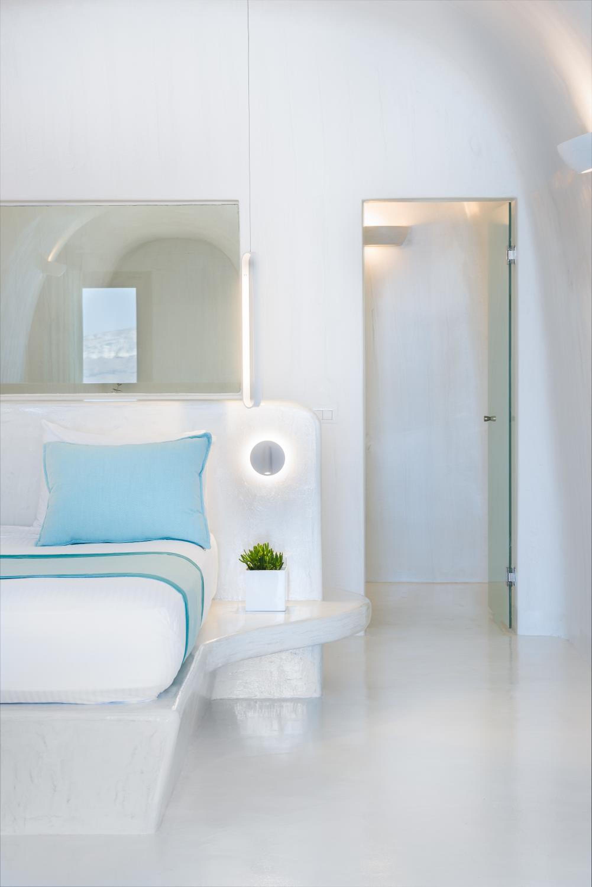 Oia Vacations - Maregio Suites - Property Image 42