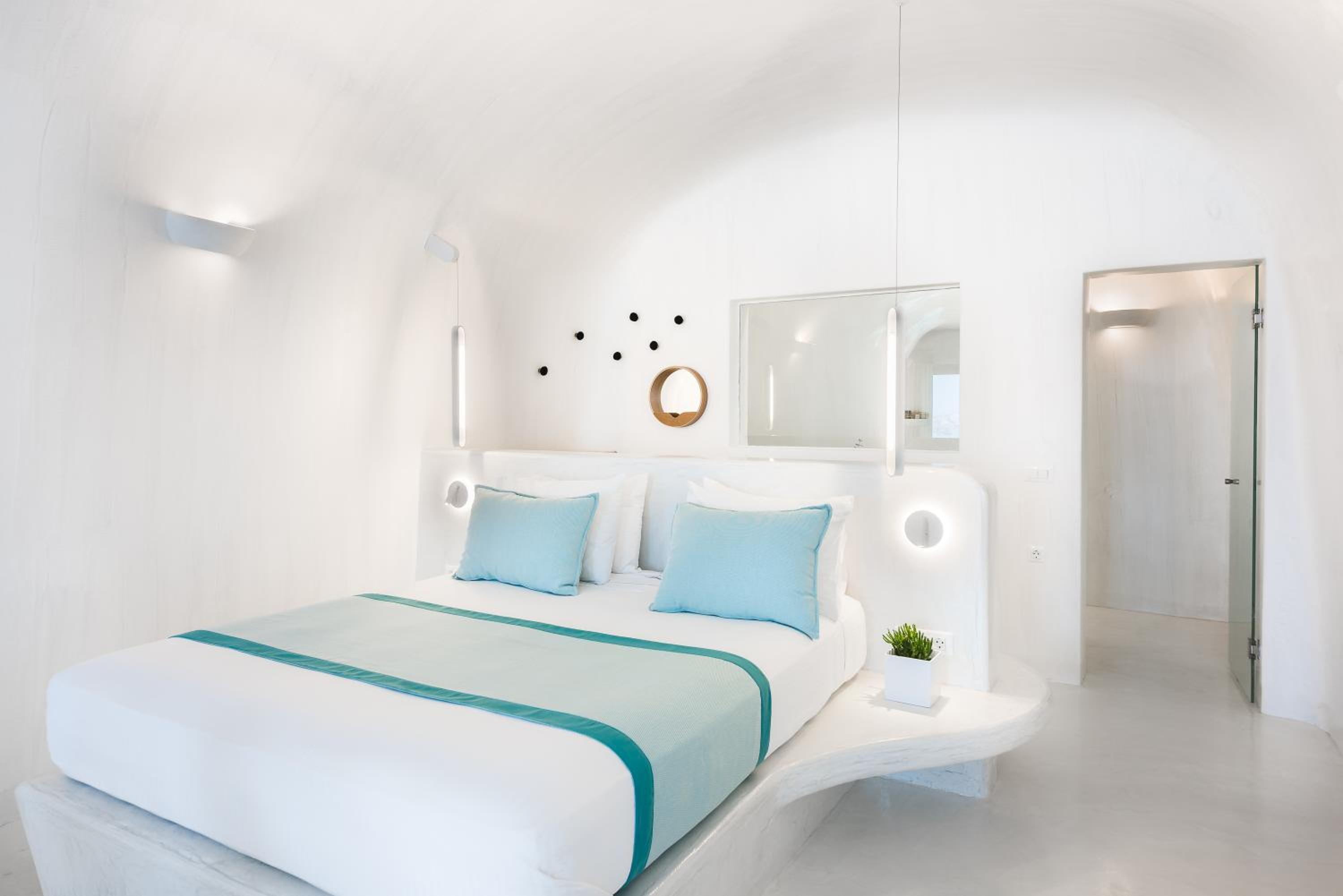 Oia Vacations - Maregio Suites - Property Image 40