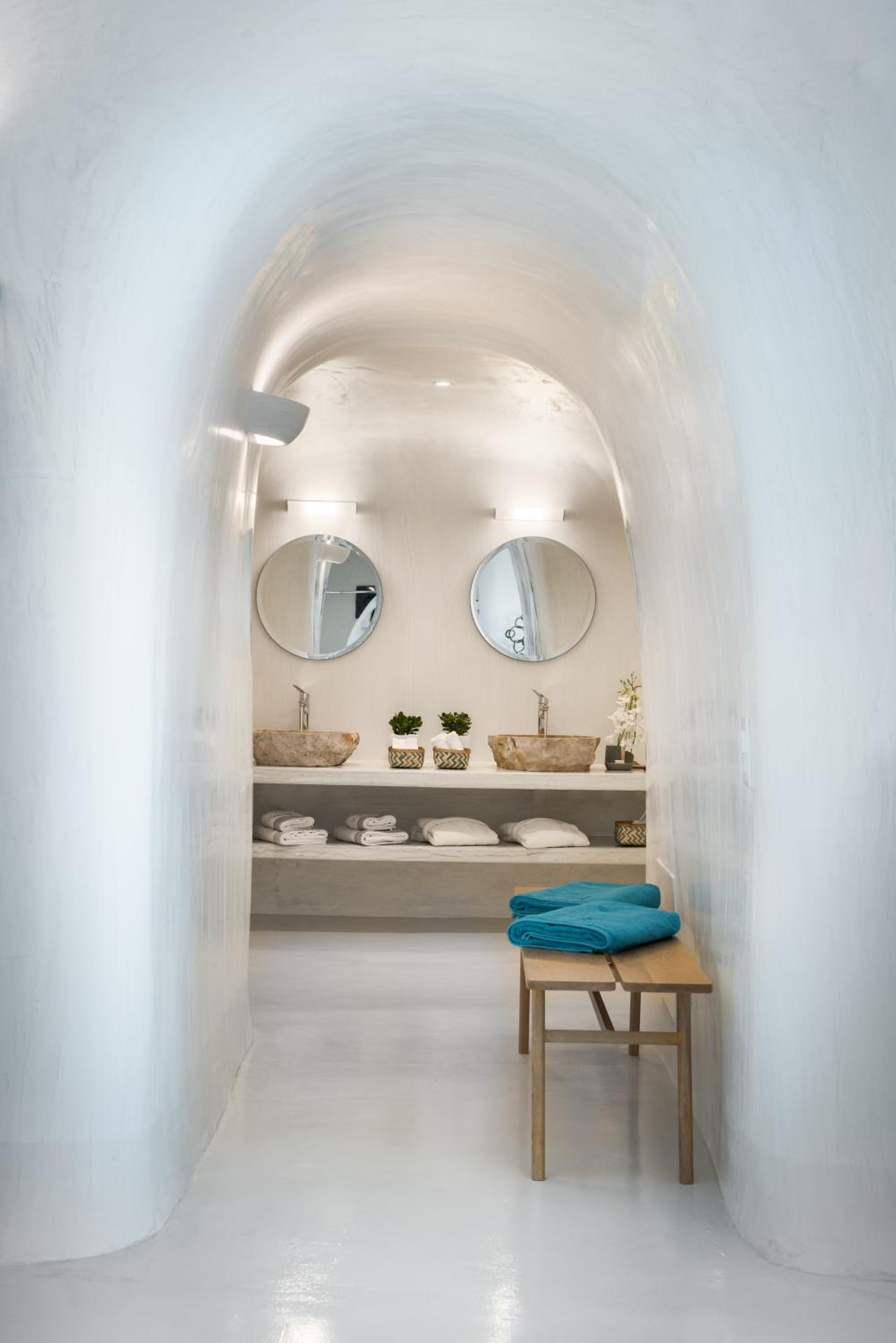 Oia Vacations - Maregio Suites - Property Image 138