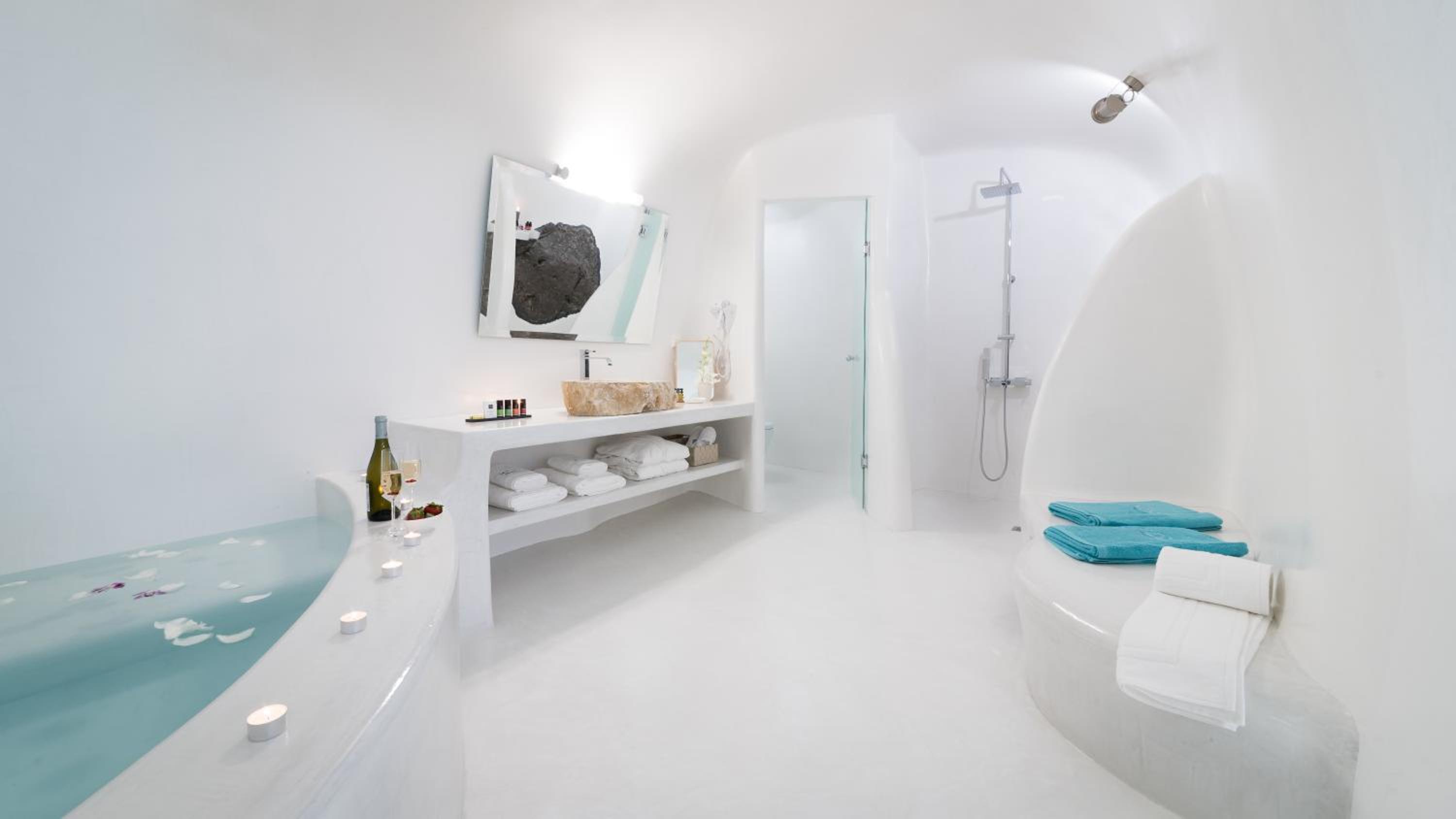 Oia Vacations - Maregio Suites - Property Image 153