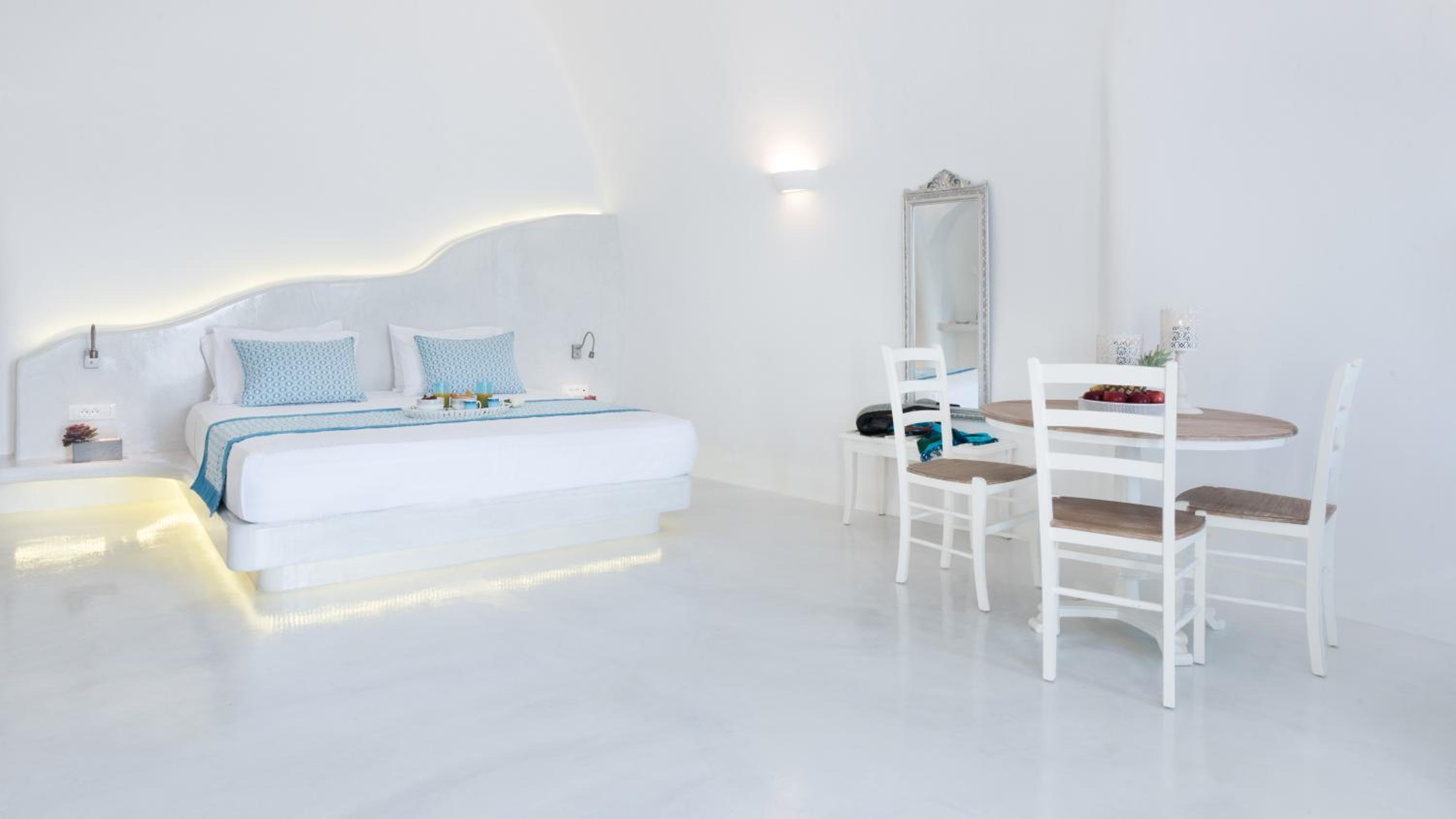 Oia Vacations - Maregio Suites - Property Image 54