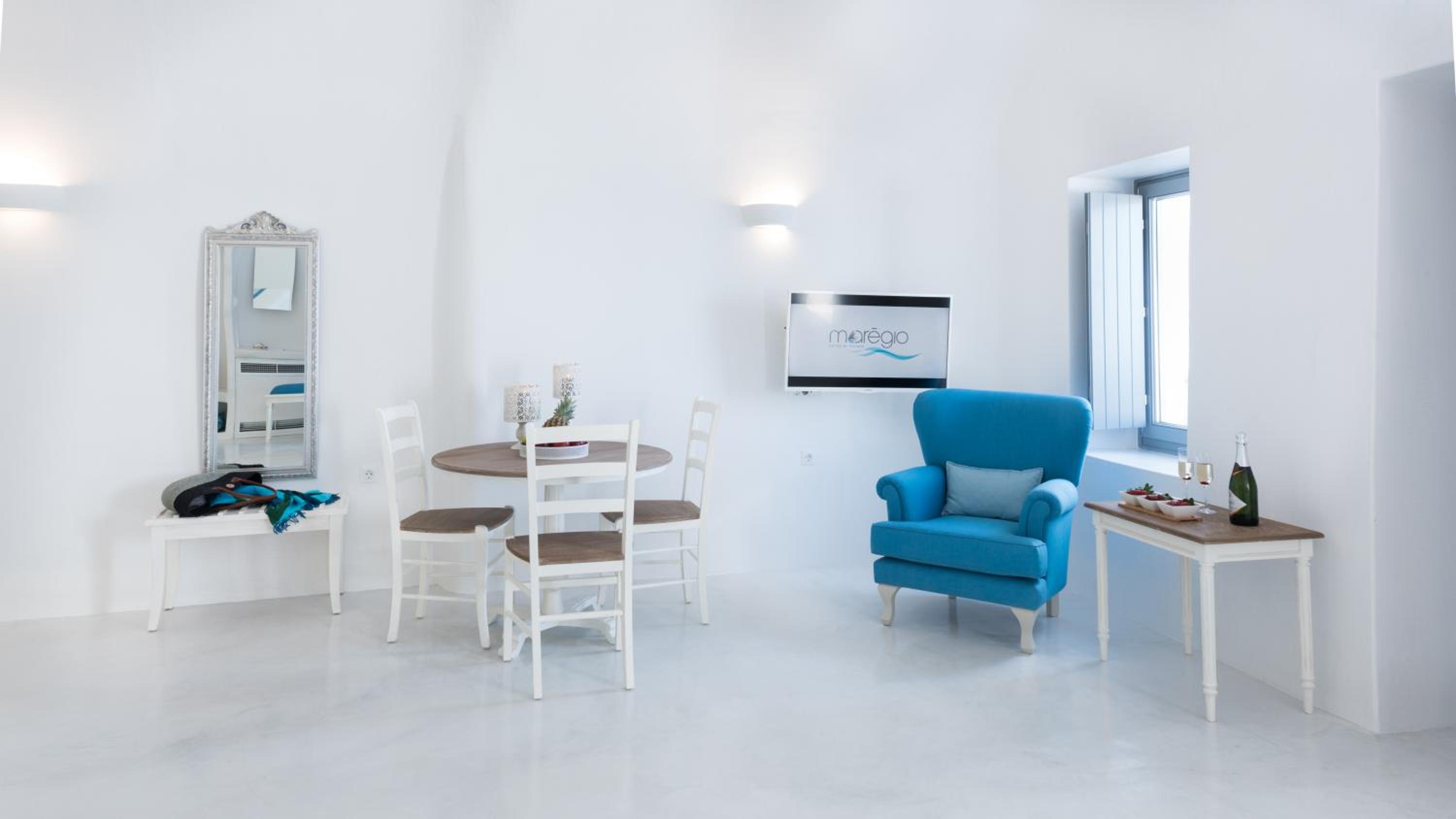 Oia Vacations - Maregio Suites - Property Image 55