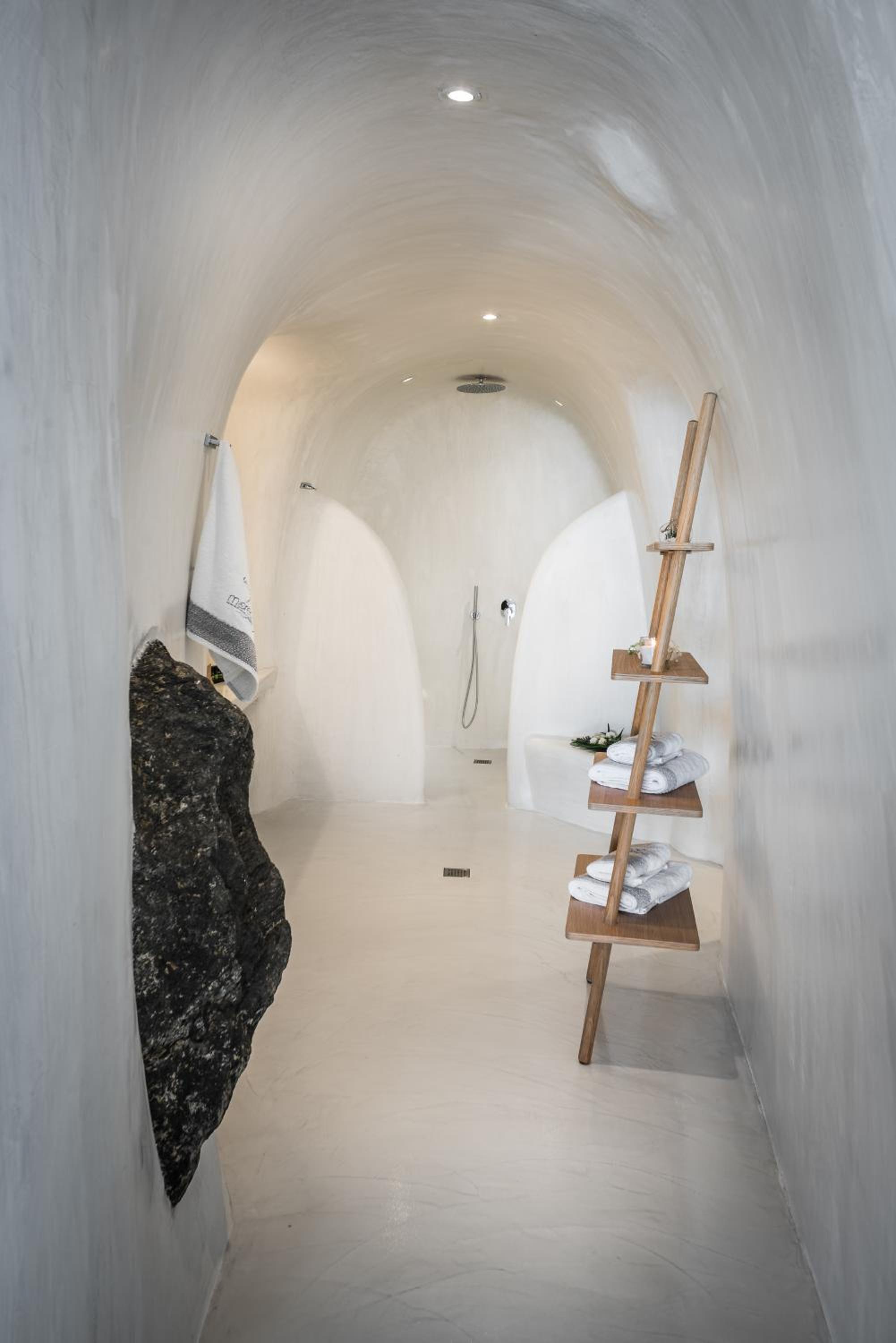 Oia Vacations - Maregio Suites - Property Image 157