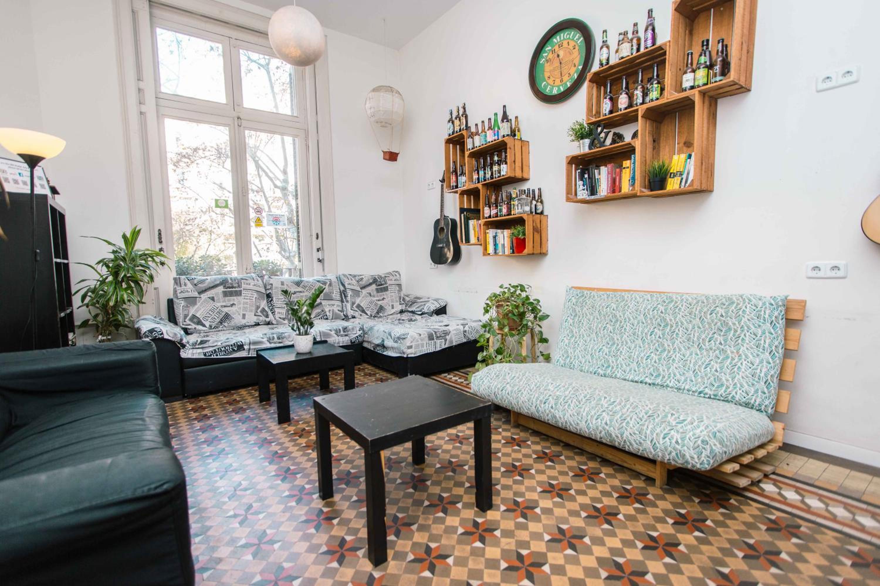 360 Hostel Borne
