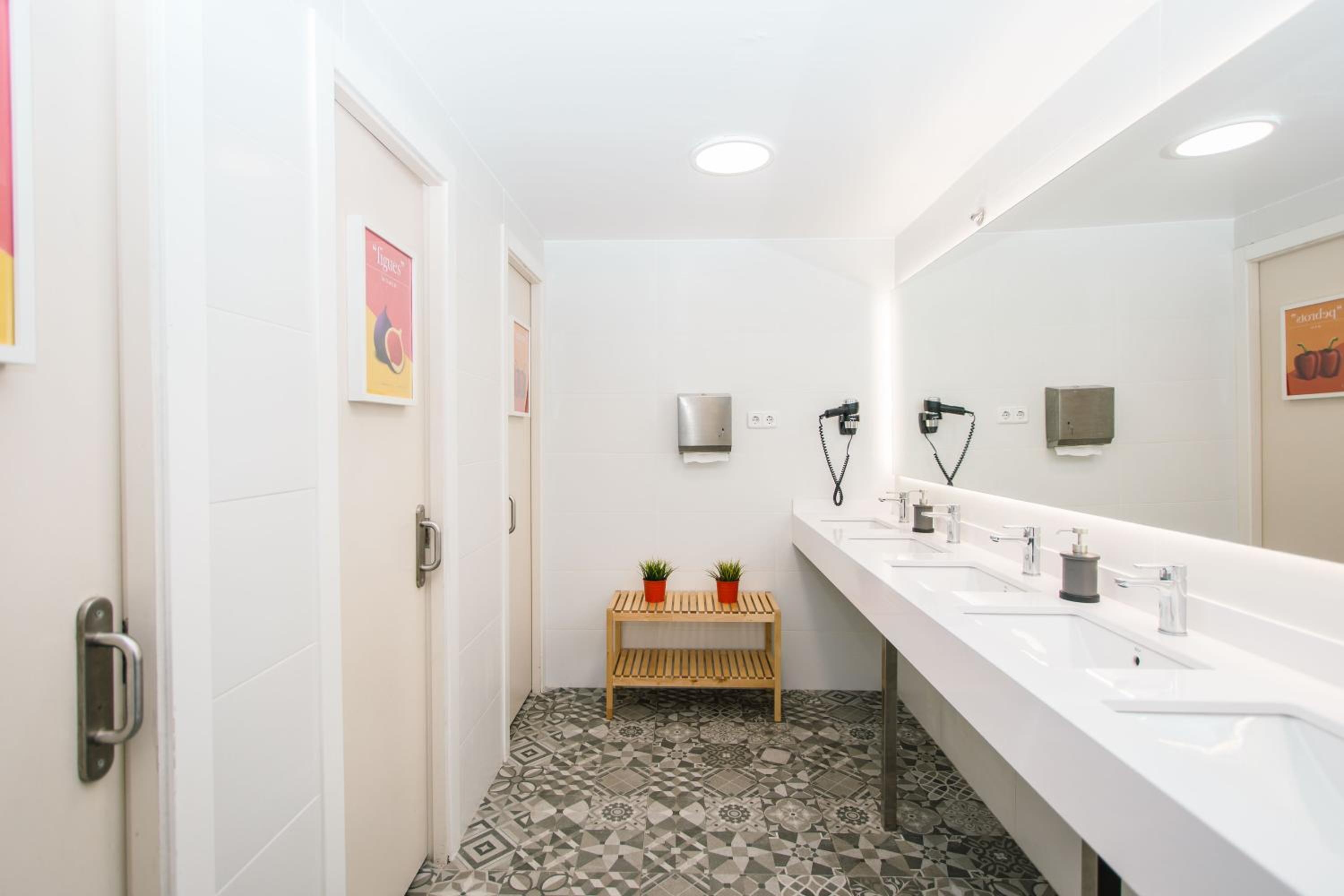 360 Hostel Borne