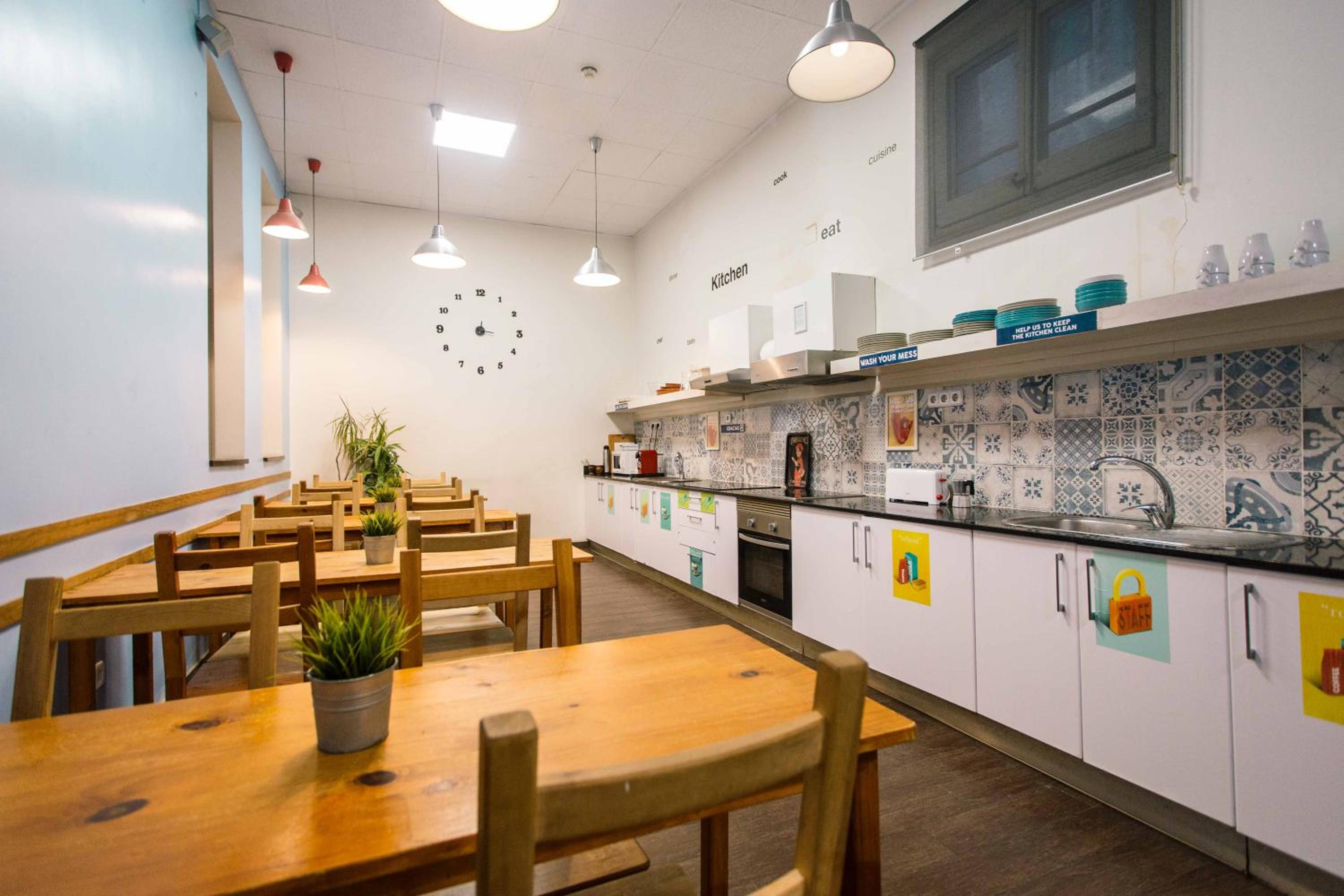 360 Hostel Borne