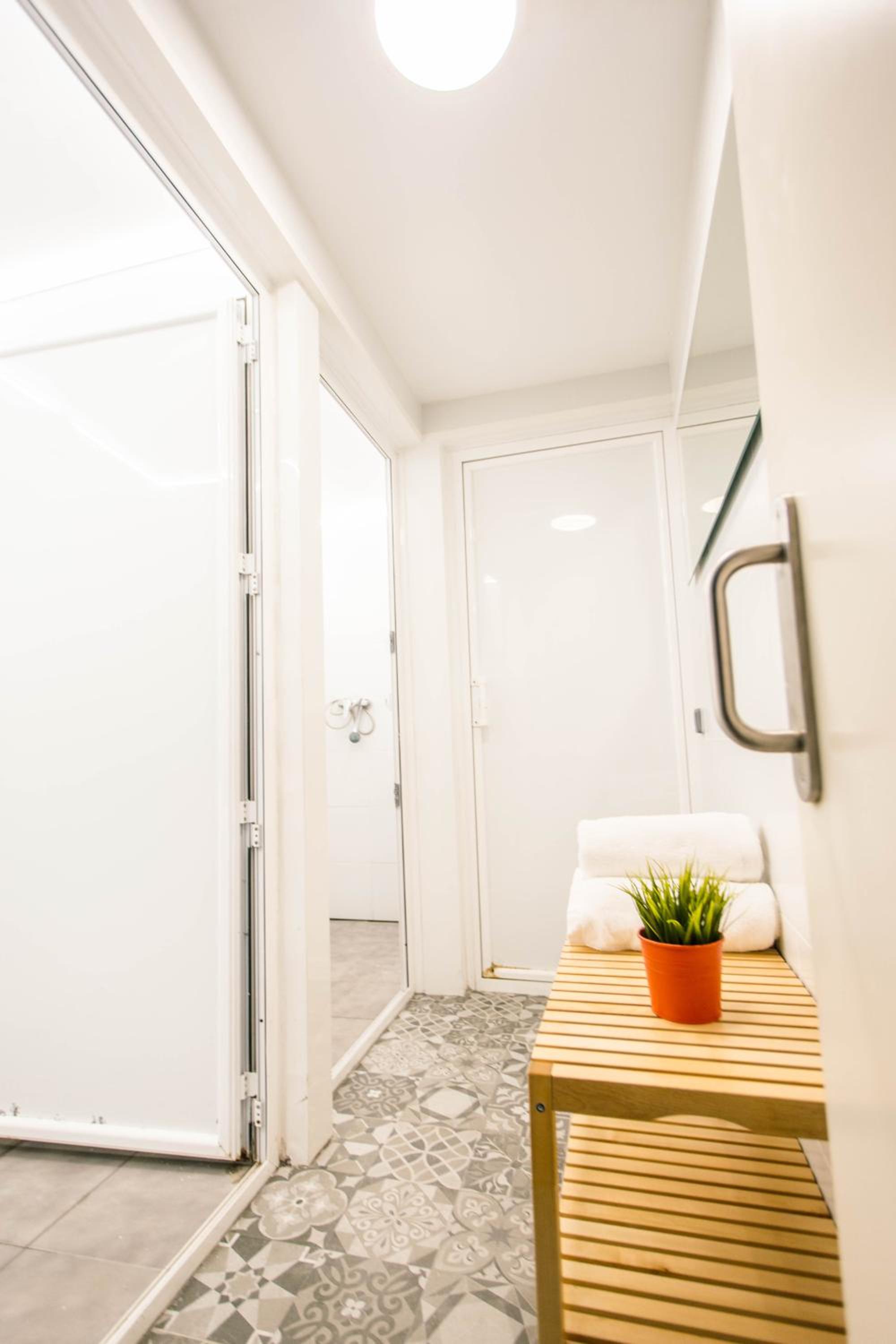 360 Hostel Borne