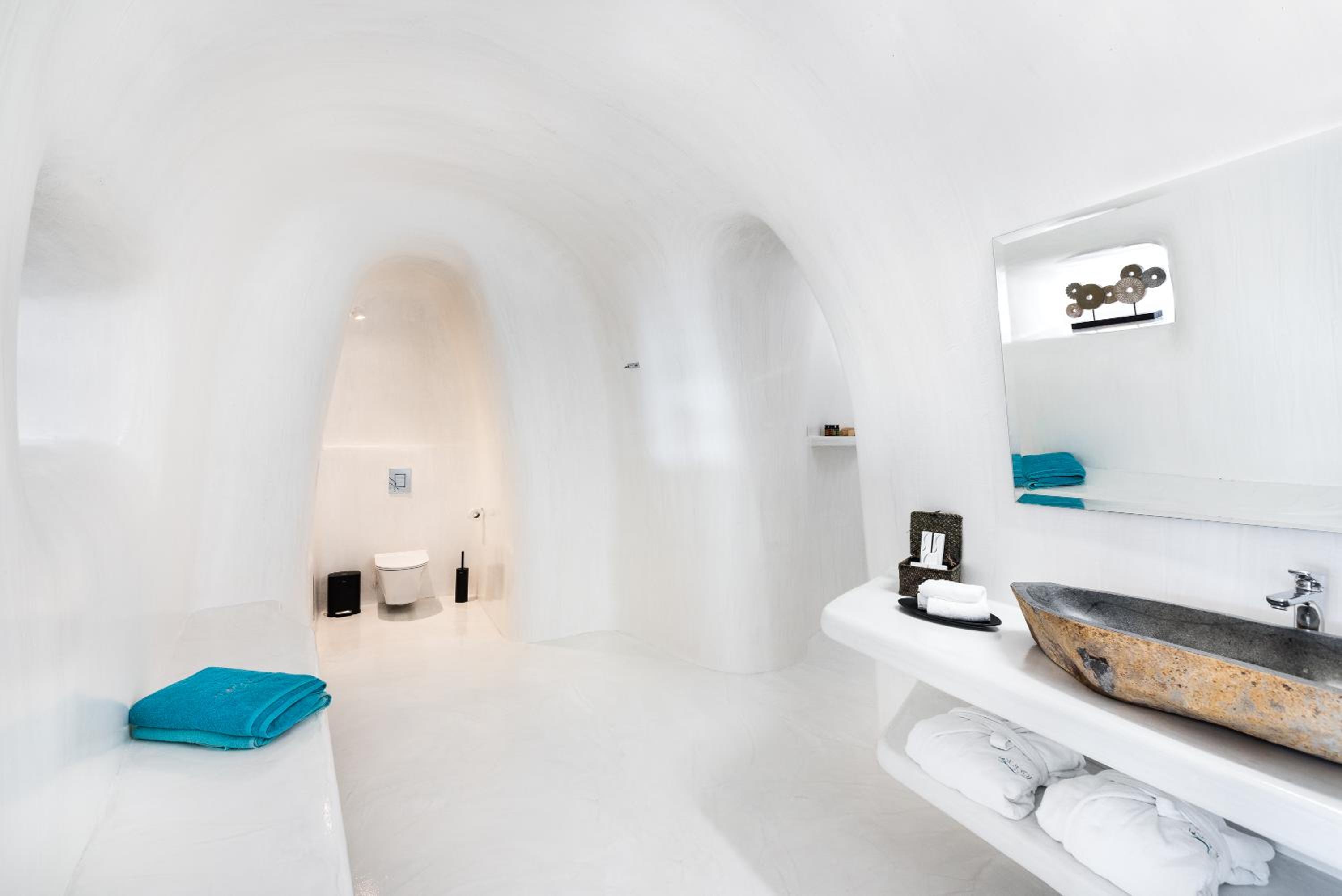Oia Vacations - Maregio Suites - Property Image 163