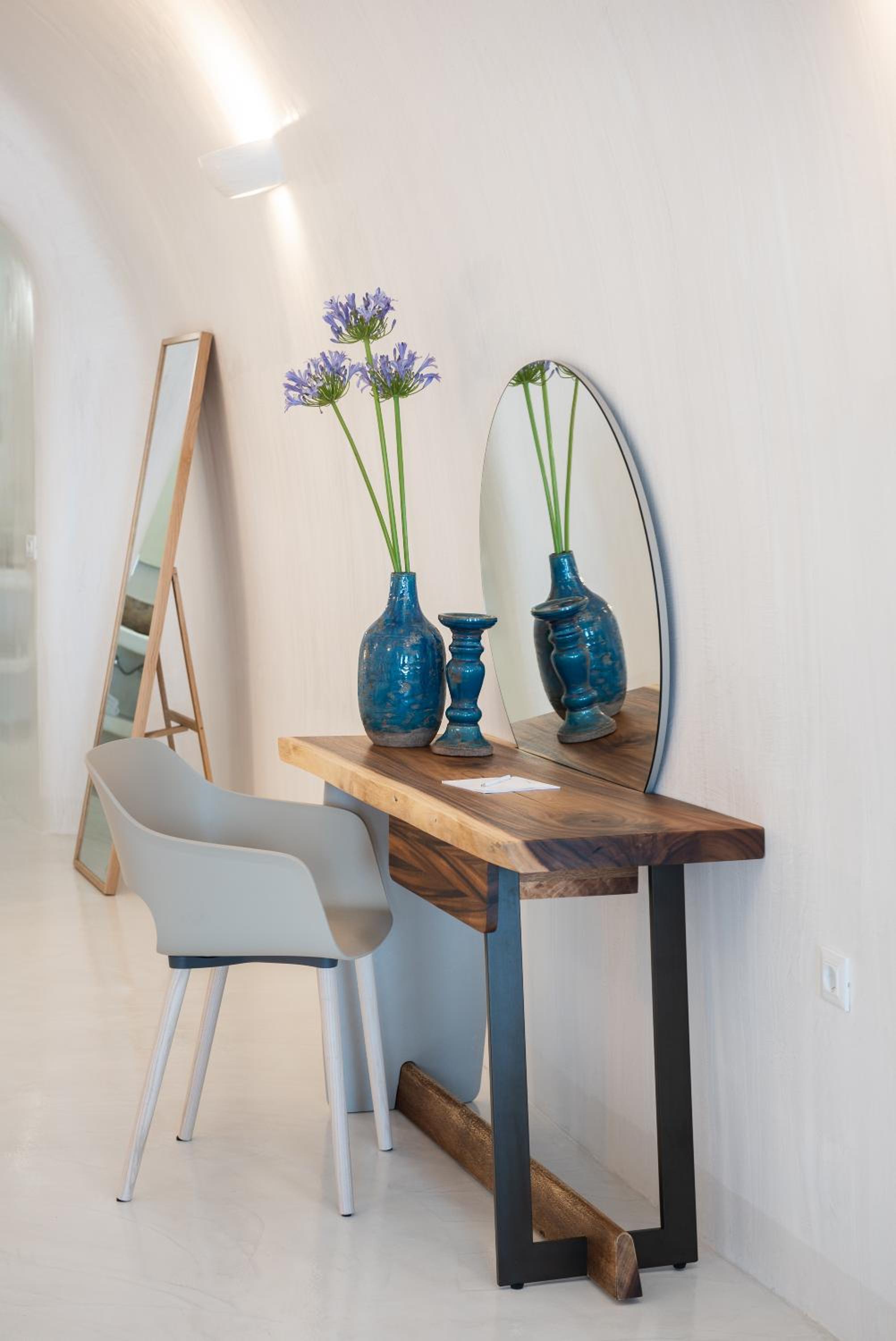 Oia Vacations - Maregio Suites - Property Image 76