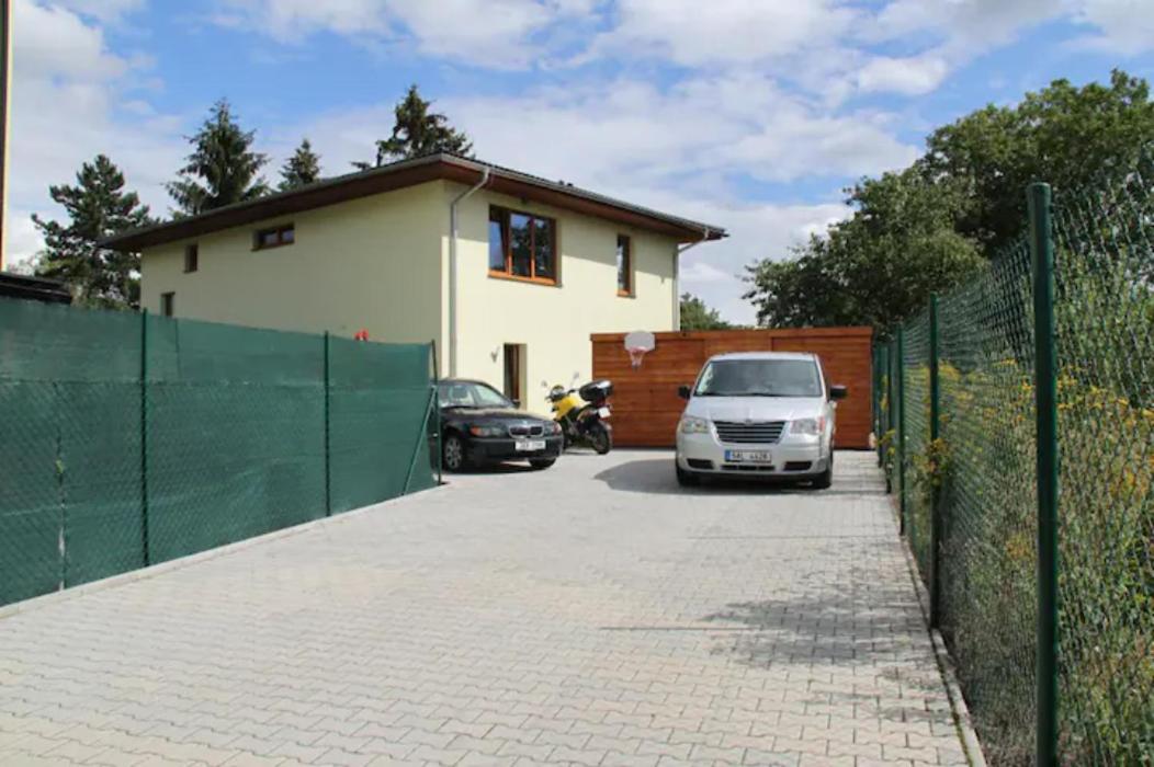 Lovely apartment, Garden, Parking, Wifi, Netflix