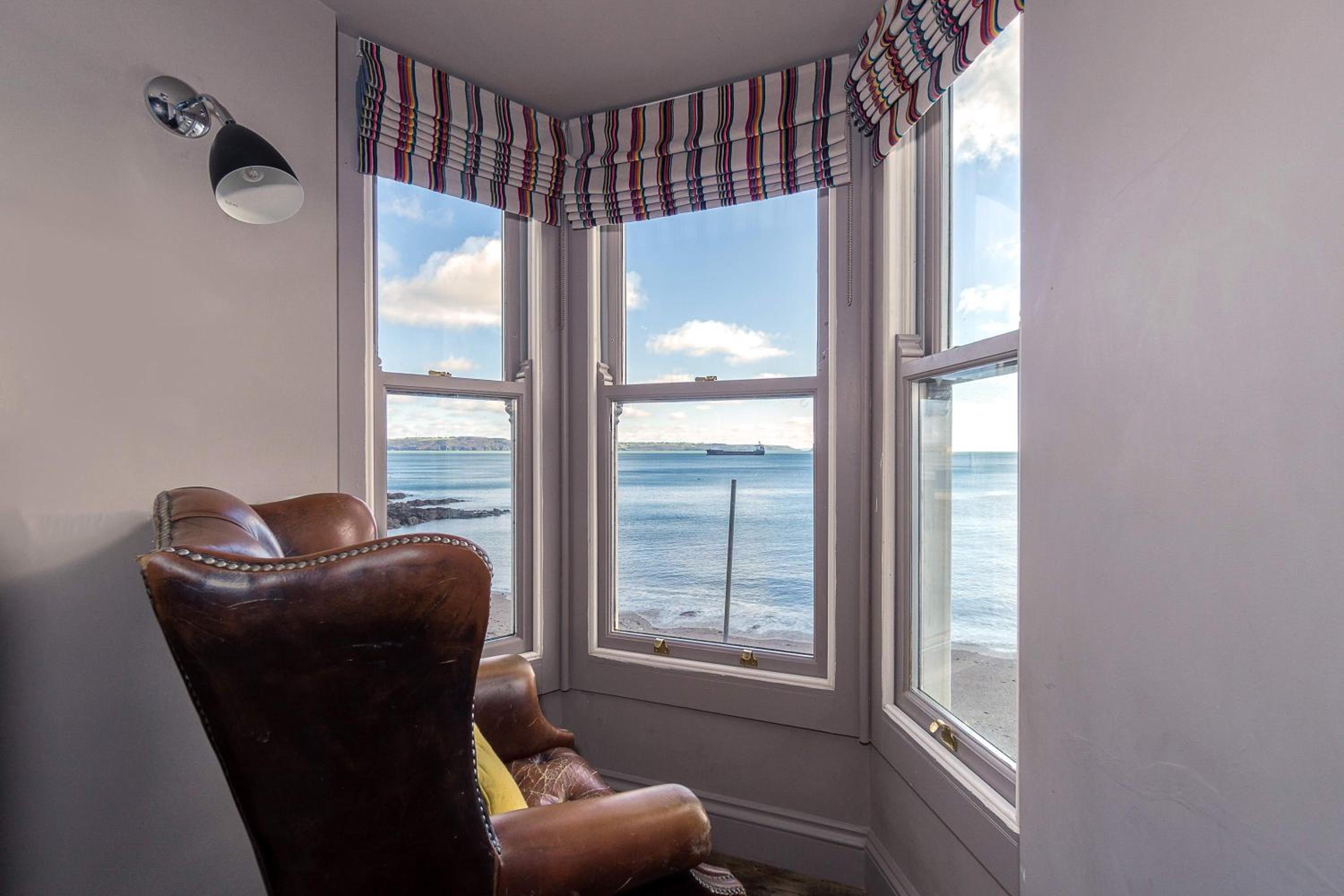 Fred's Place - Kingsand view 3