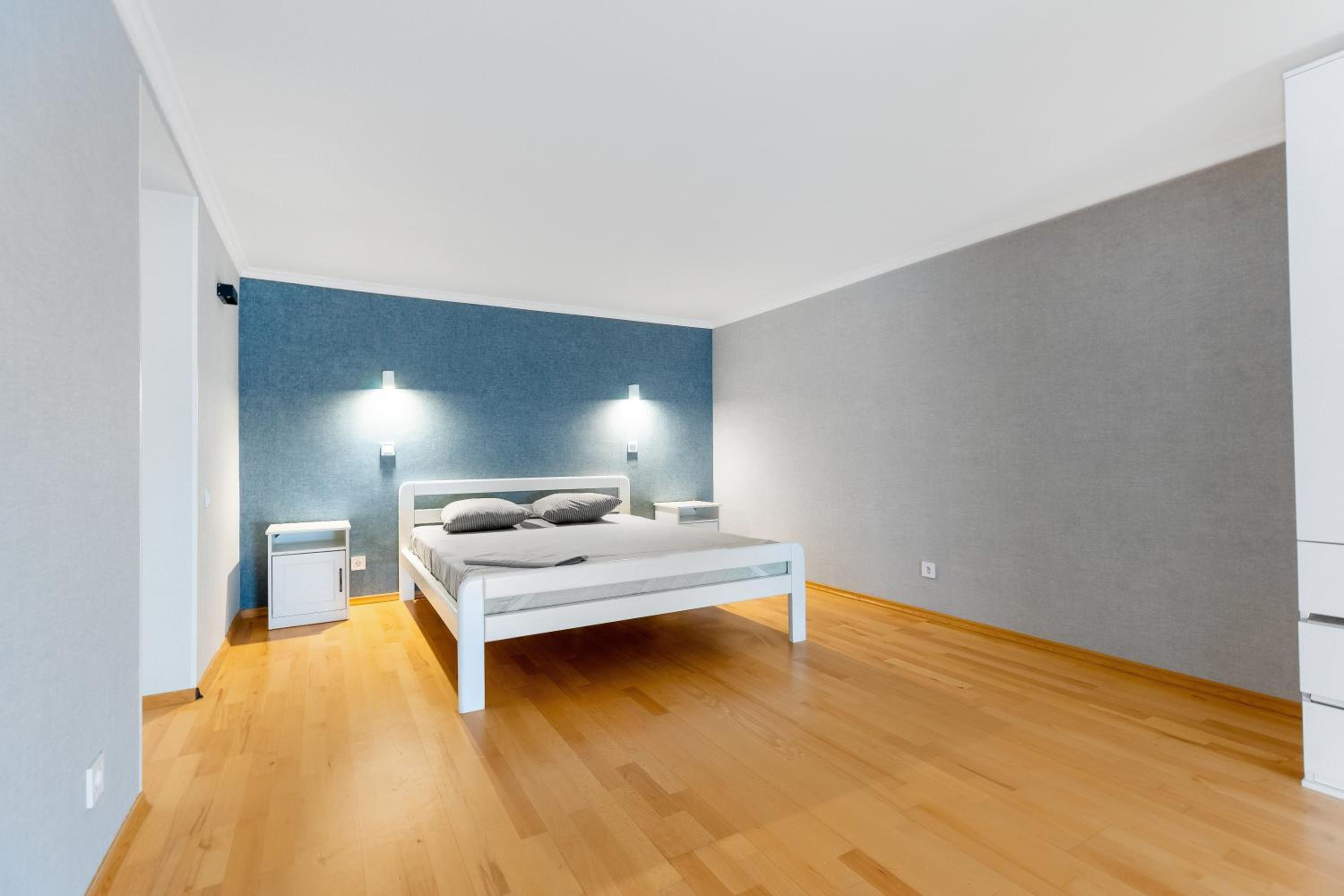18 Deribasivska Street Jacuzzi Apartment