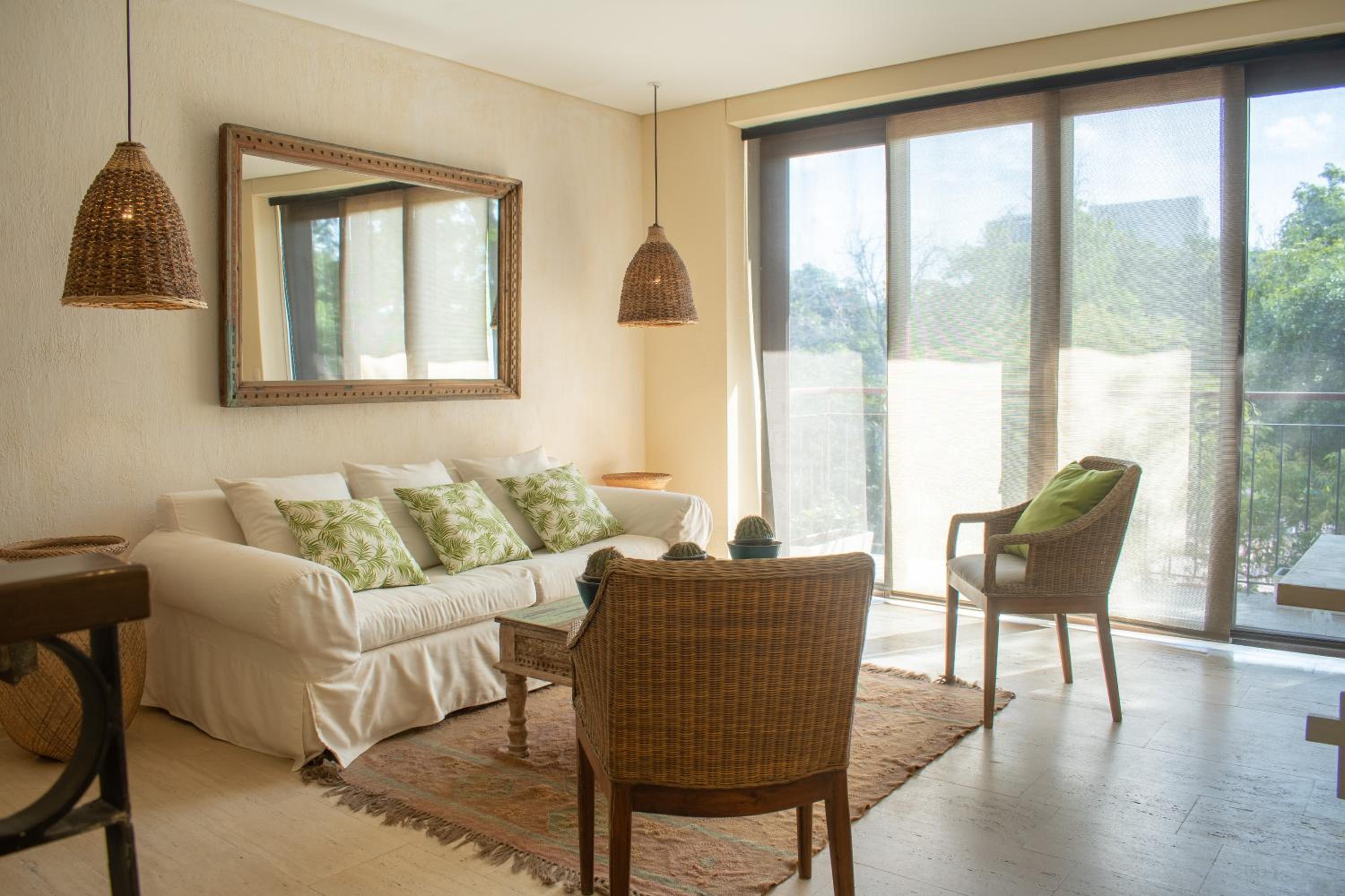 Beautifully Designed Duplex w wifi at Parque de Los Novios By Huespedia view 4