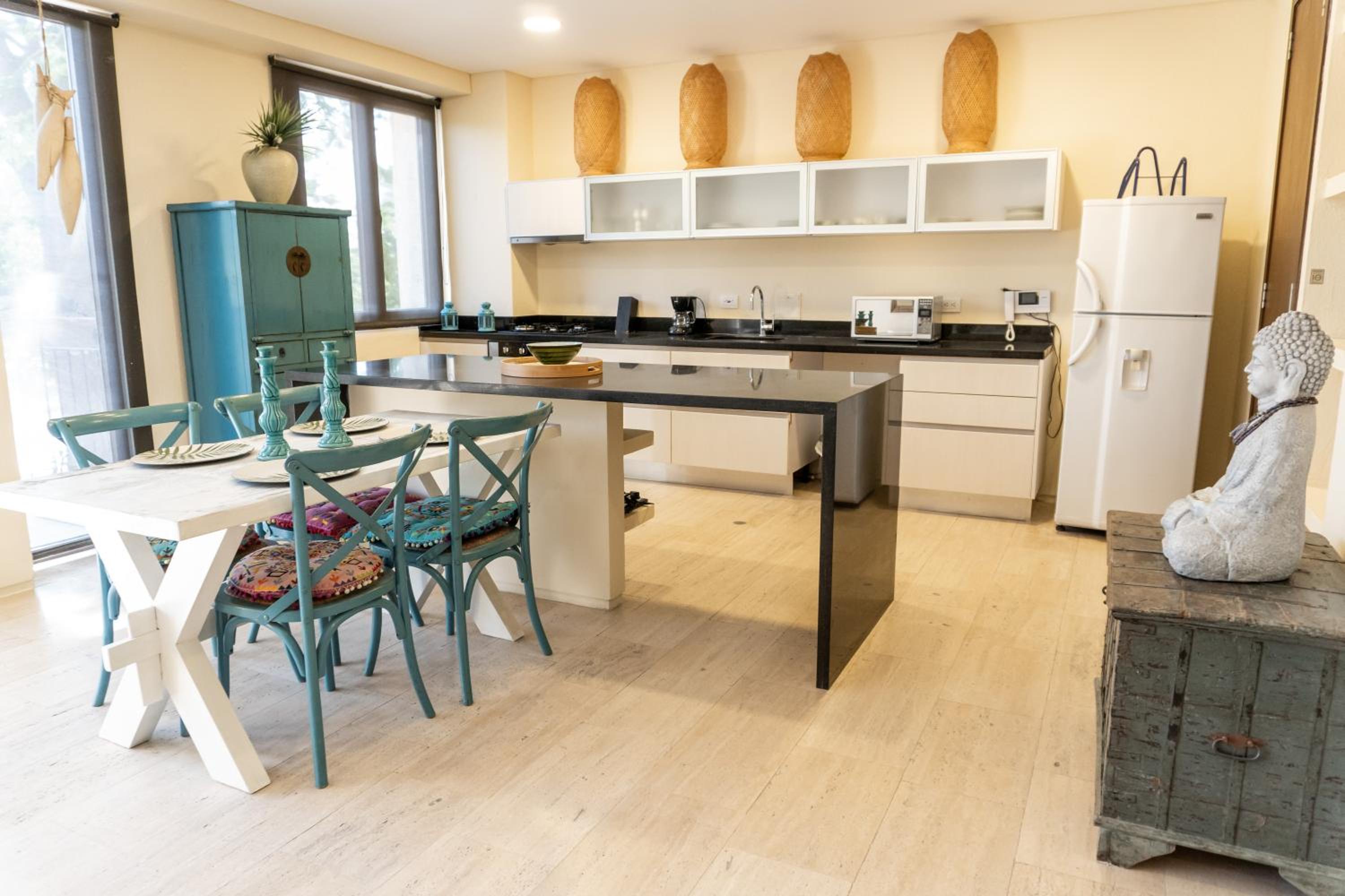 Beautifully Designed Duplex w wifi at Parque de Los Novios By Huespedia view 2