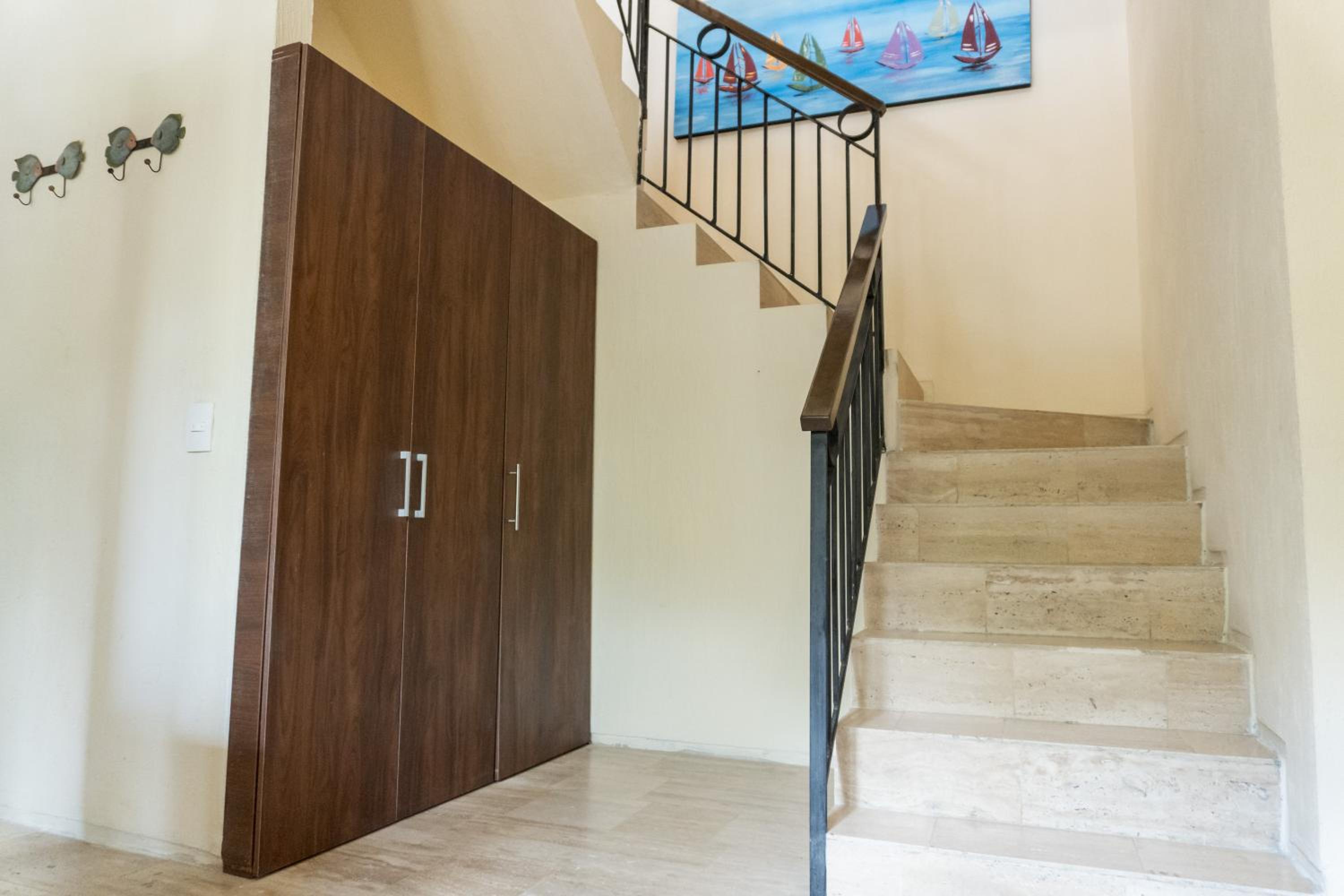 Beautifully Designed Duplex w wifi at Parque de Los Novios By Huespedia view 5