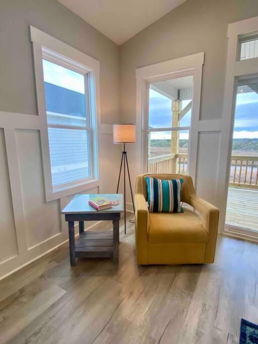 *NEW LISTING!* Surf City 3 Bed/3 Bath Townhome Beach Vacation Getaway! view 2
