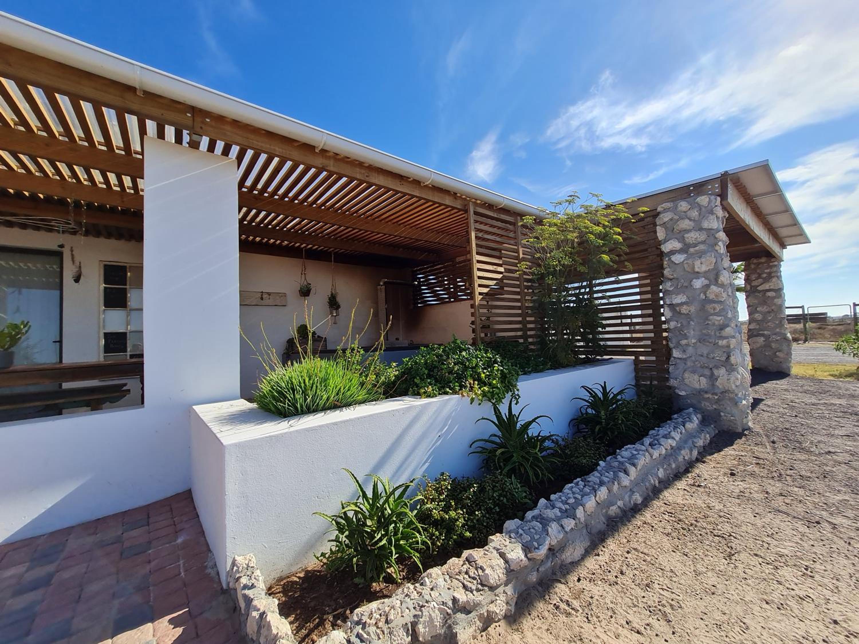 Oorgenoeg in Langebaan