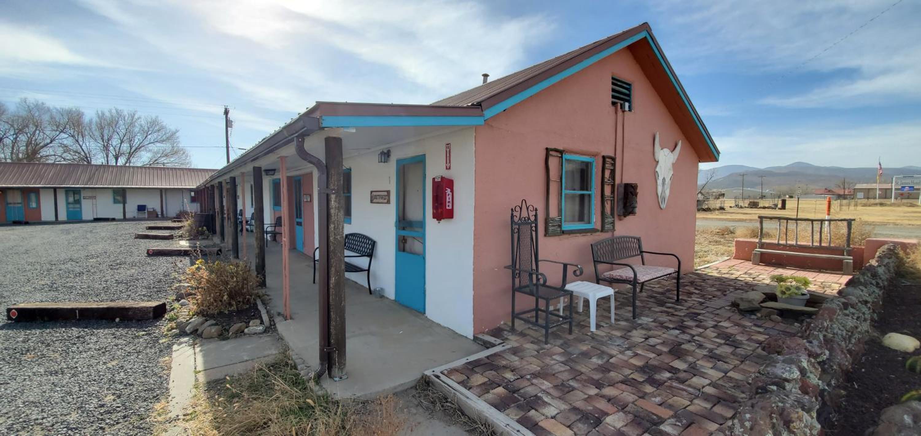 Cimarron Inn & RV Park