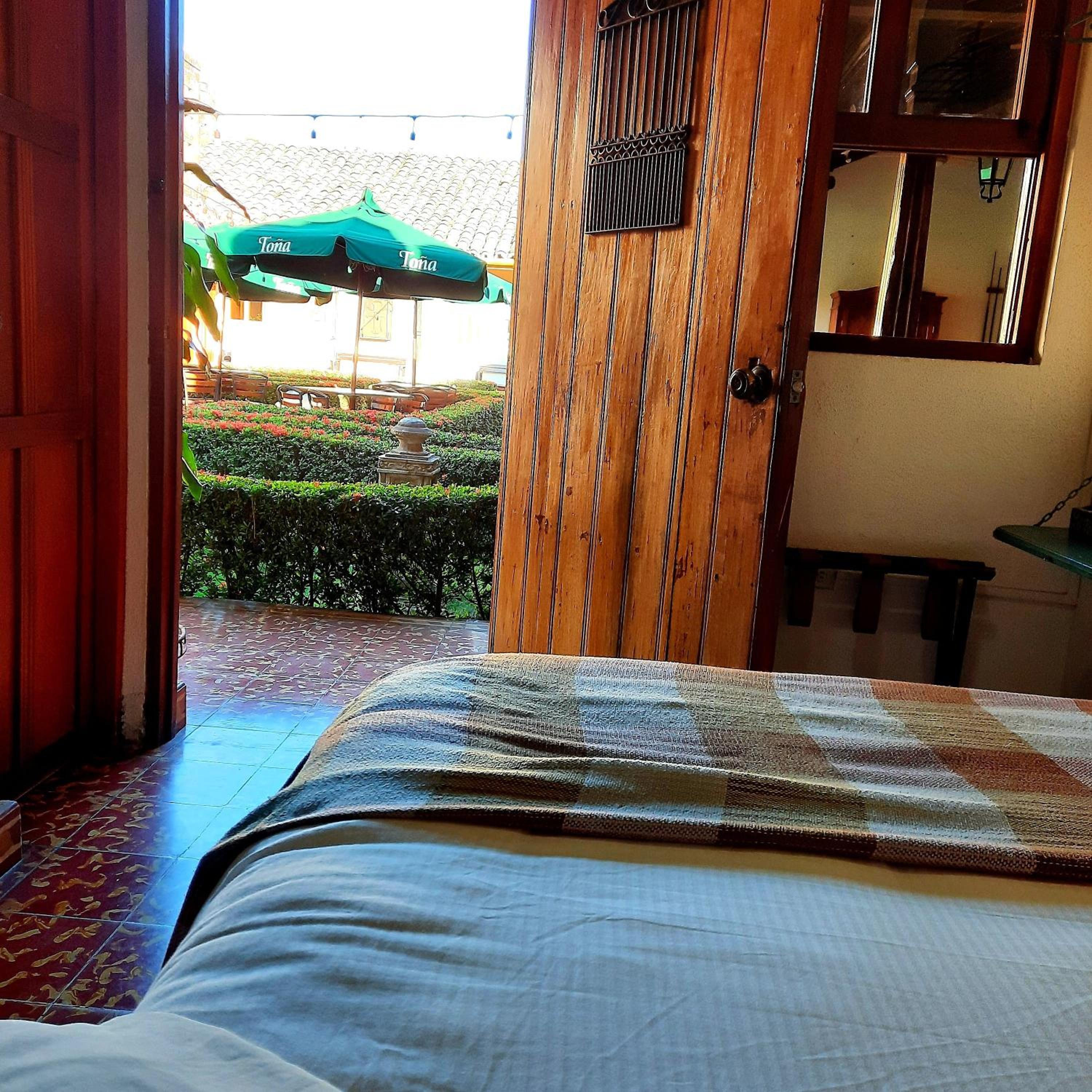 Photo 10