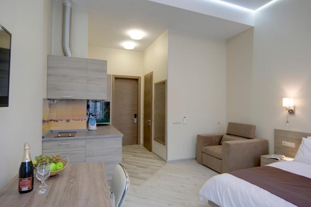 Summit Apartments