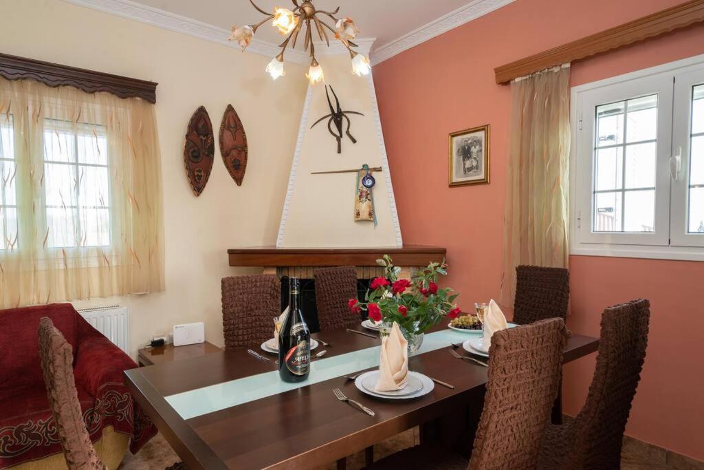 Dimitris Luxury Apartment photo 5