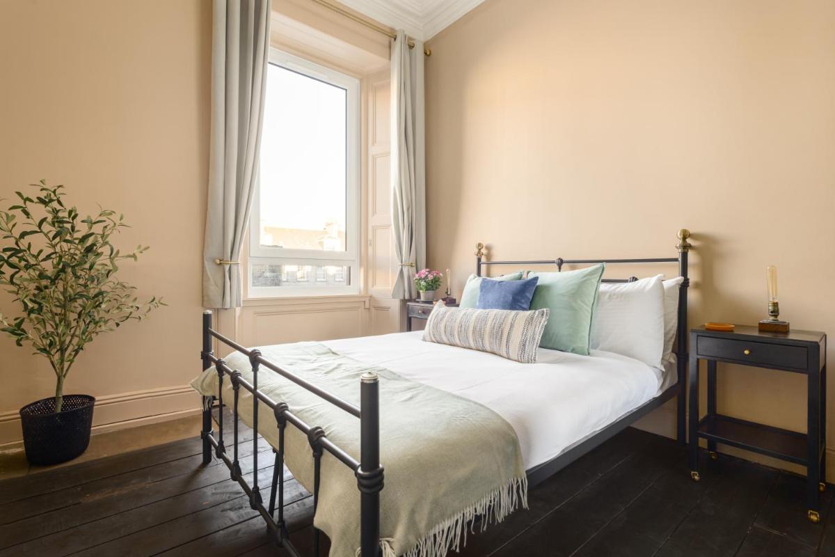 Spacious 2BR Leith Apartment view 4
