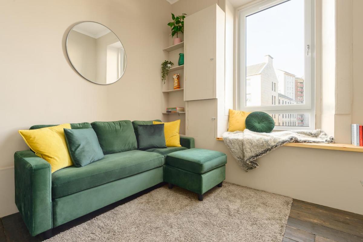 Spacious 2BR Leith Apartment view 3