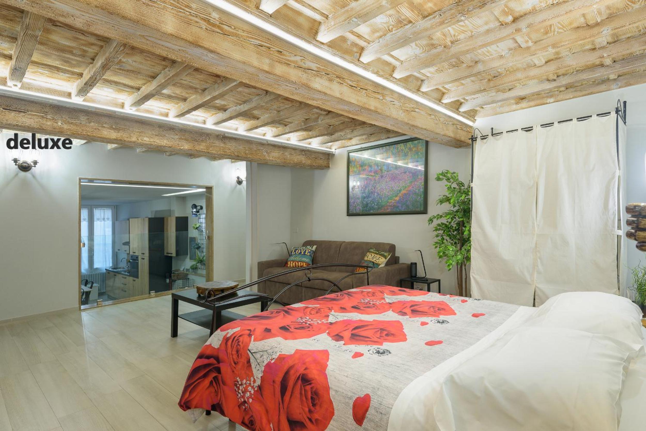 Geppi's Apartments