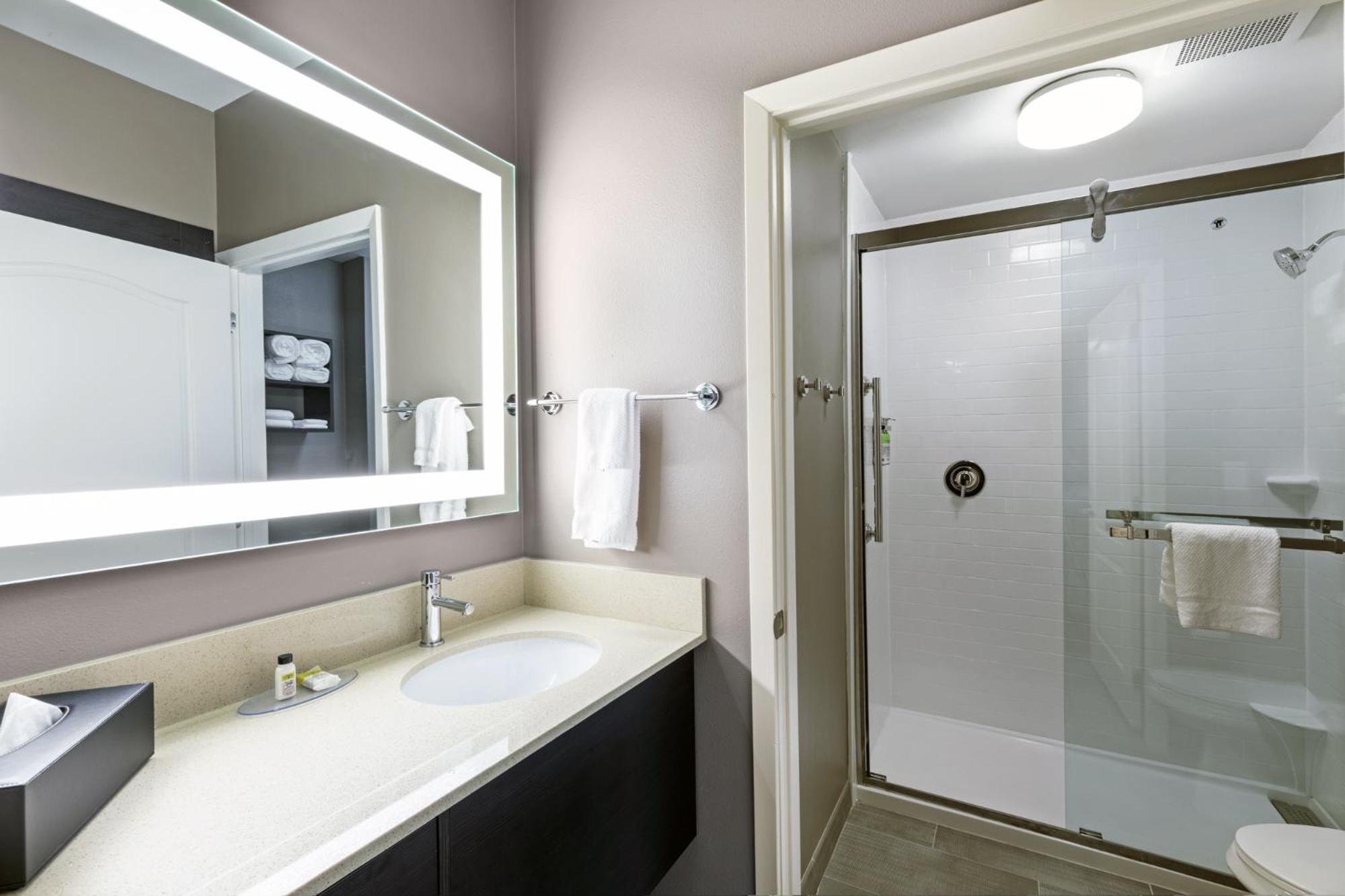Staybridge Suites - Houston IAH Airport East, an IHG Hotel - Property Image 46