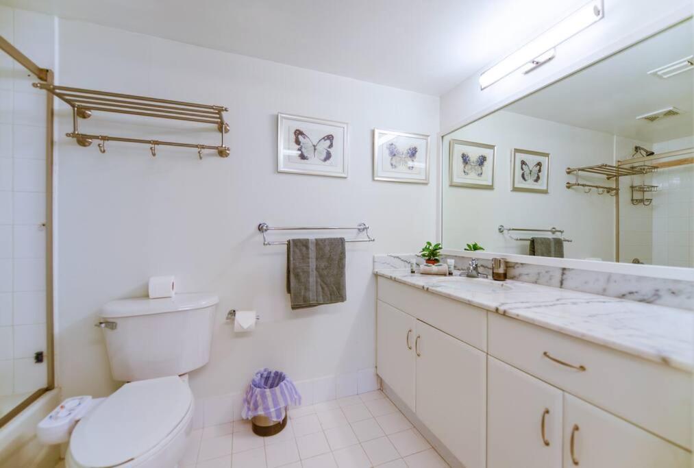 Exquisite 3Bedrooms W Top Amenities Free Parking