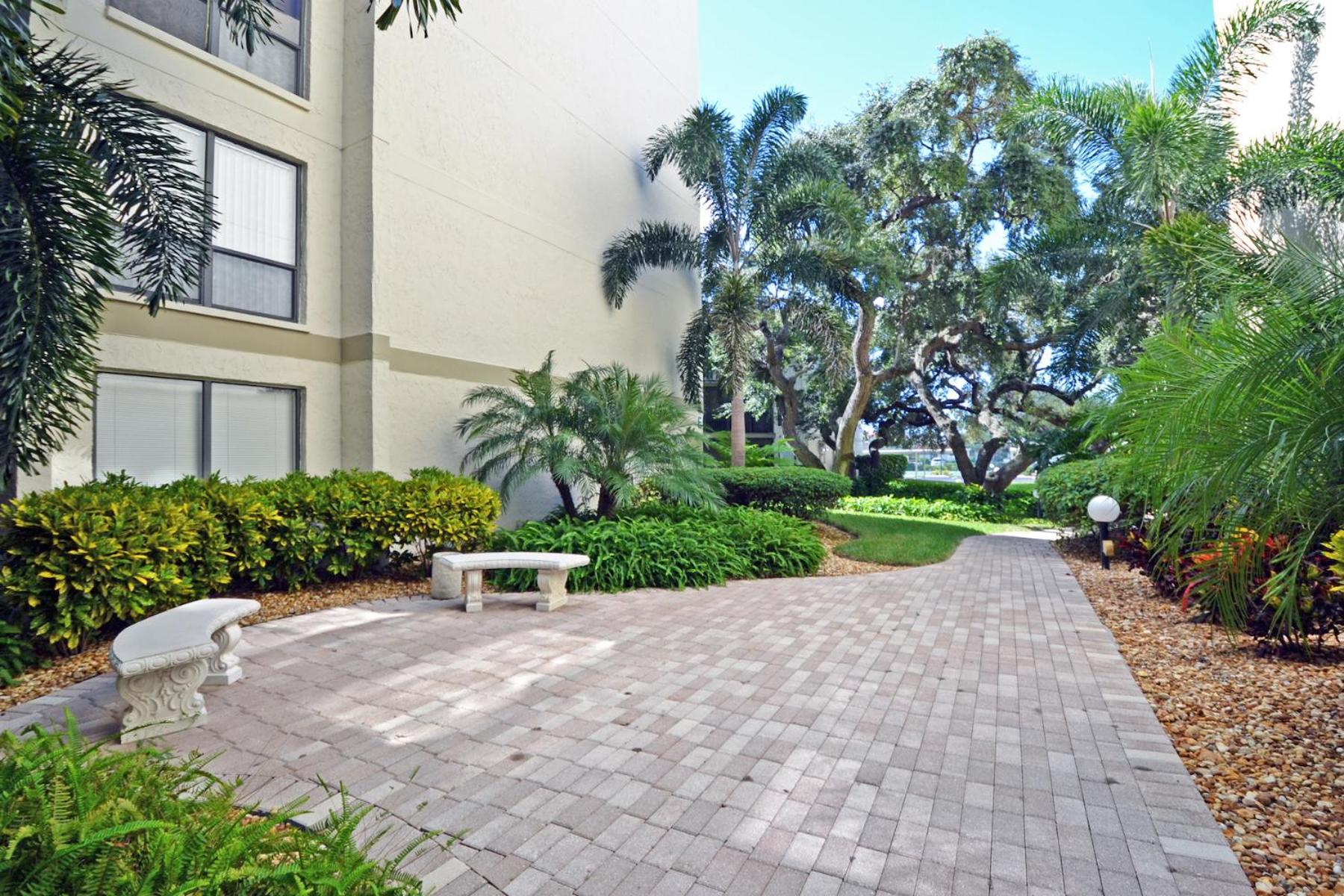 NEW Updated Siesta Key Vacation Rental with Heated Pool Access - Property Image 1