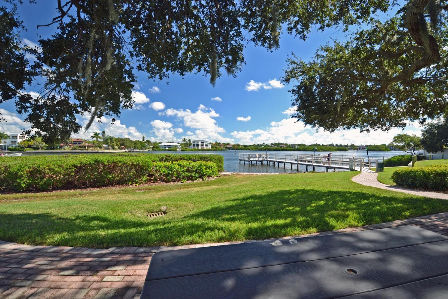 NEW Updated Siesta Key Vacation Rental with Heated Pool Access - Property Image 18