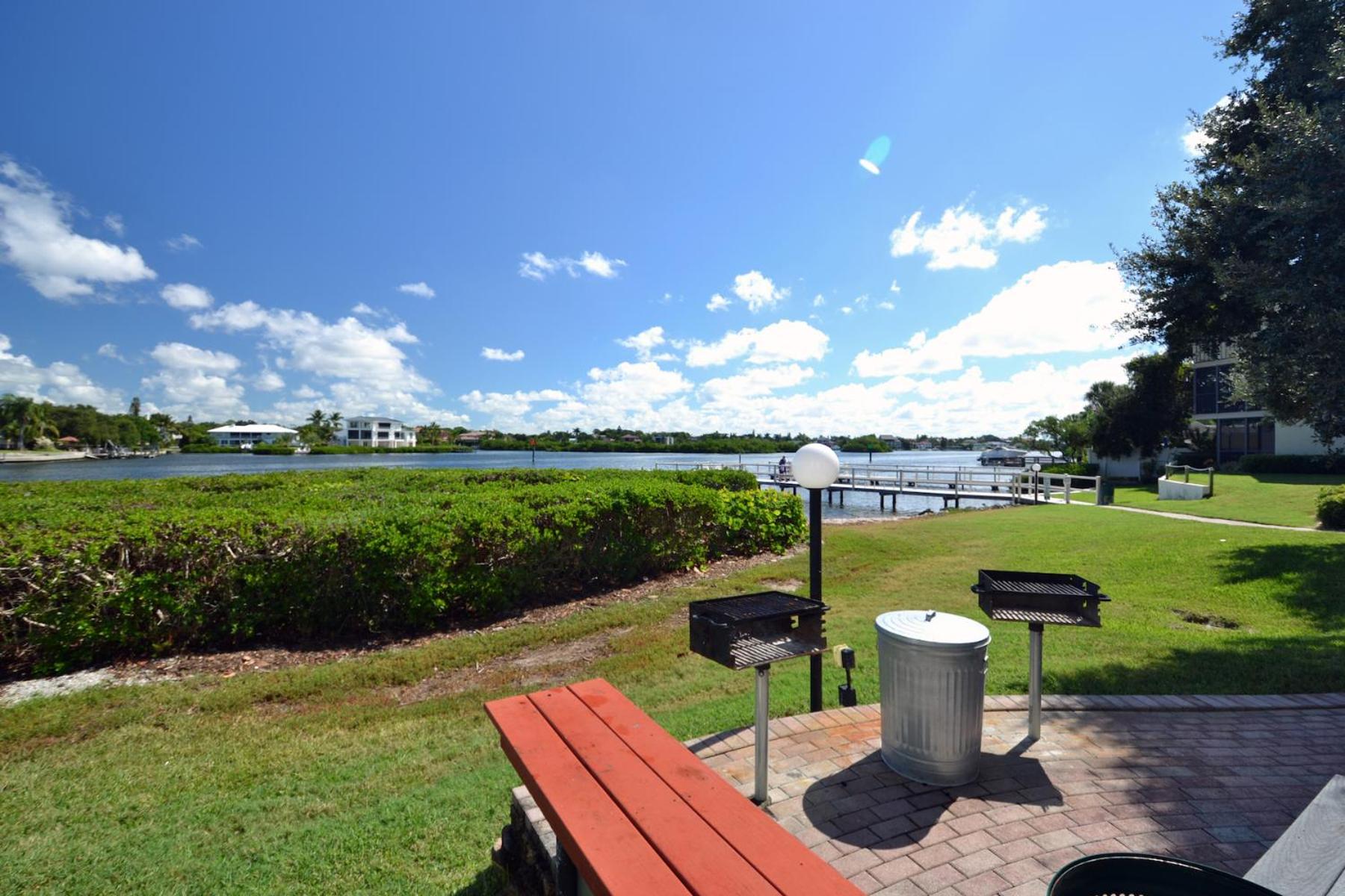NEW Updated Siesta Key Vacation Rental with Heated Pool Access - Property Image 4
