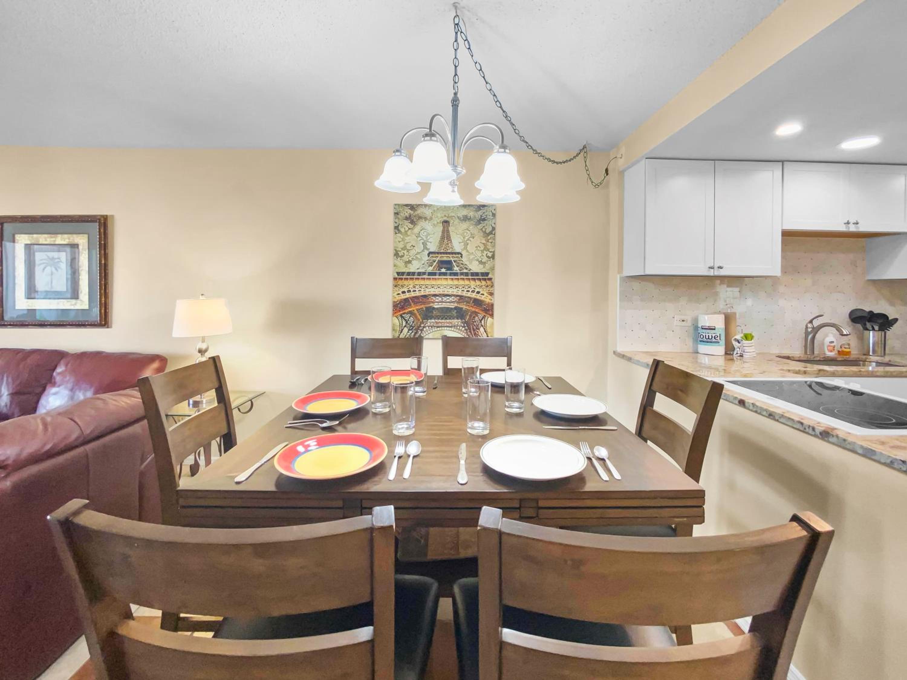 NEW Updated Siesta Key Vacation Rental with Heated Pool Access - Property Image 3